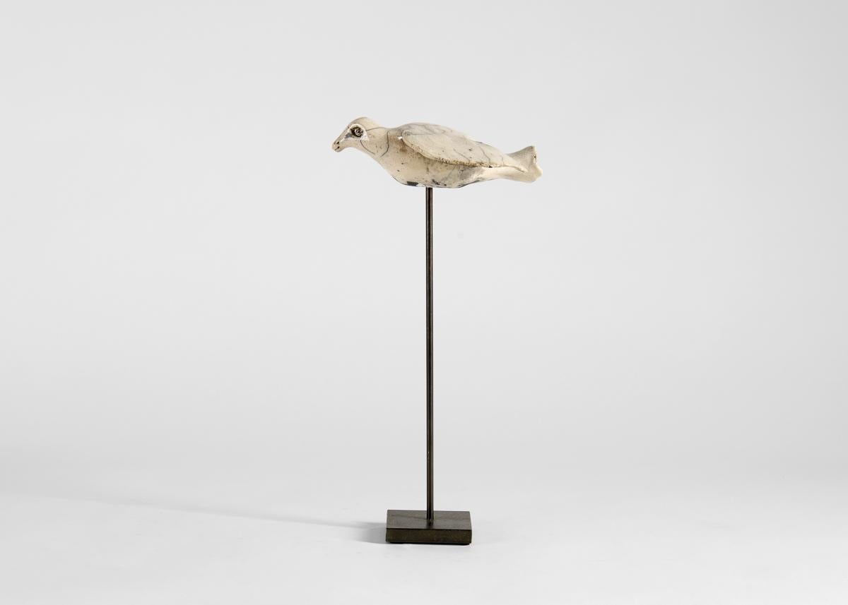 Kyriaki Moustaki, Große Raku-Keramik-Skulptur eines Vogels, Frankreich, um 2024 im Zustand „Gut“ im Angebot in New York, NY