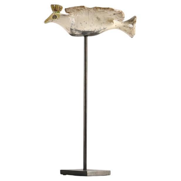 Kyriaki Moustaki, Grande sculpture en céramique raku représentant un oiseau, France, vers 2024. en vente
