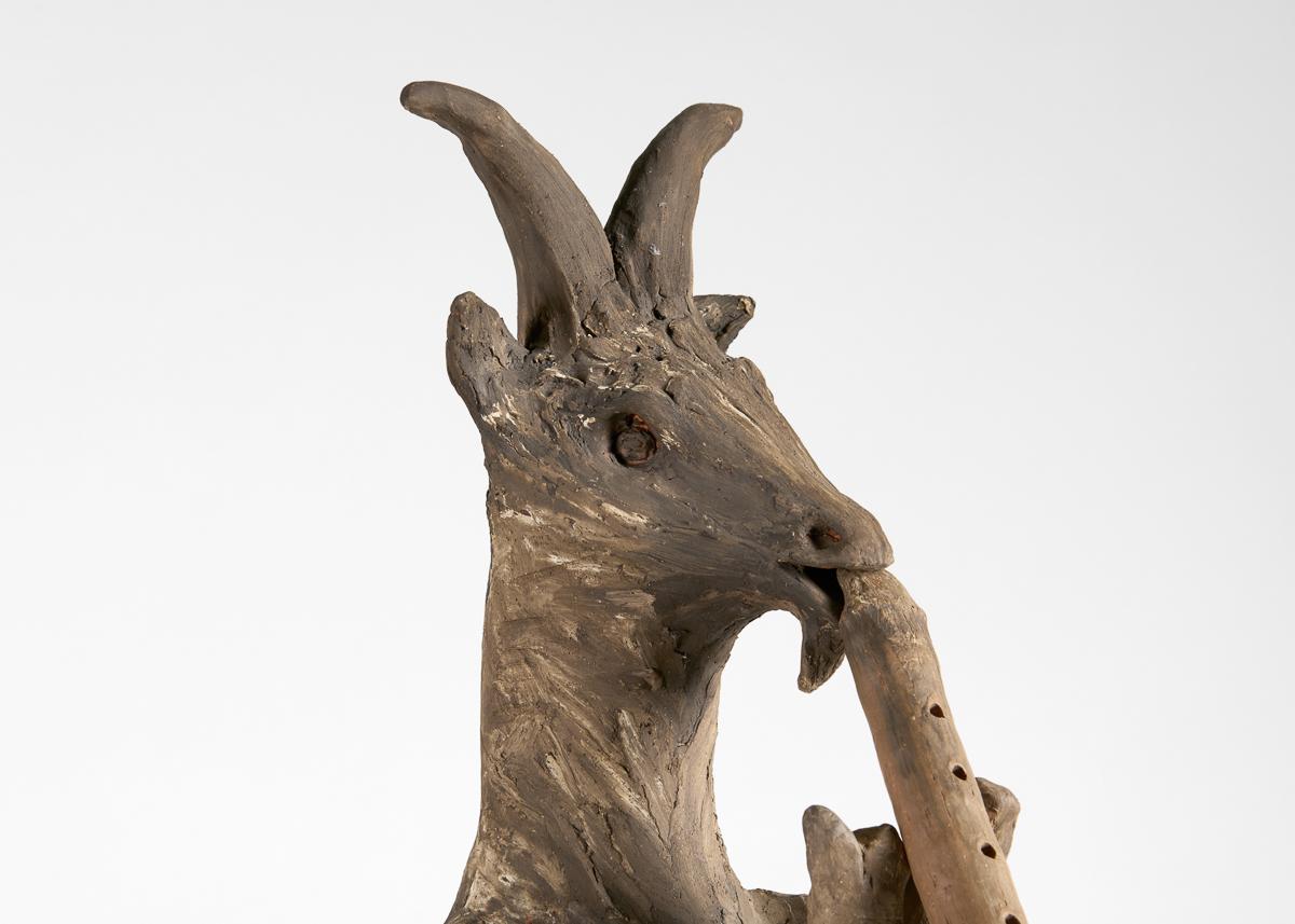 Français Kyriaki Moustaki, sculpture d'une chèvre en céramique raku, France, vers 2024. en vente