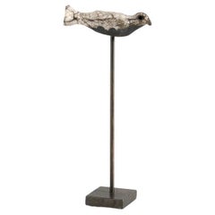 Kyriaki Moustaki, Kleine Raku-Keramik-Skulptur eines Vogels, Frankreich, um 2024