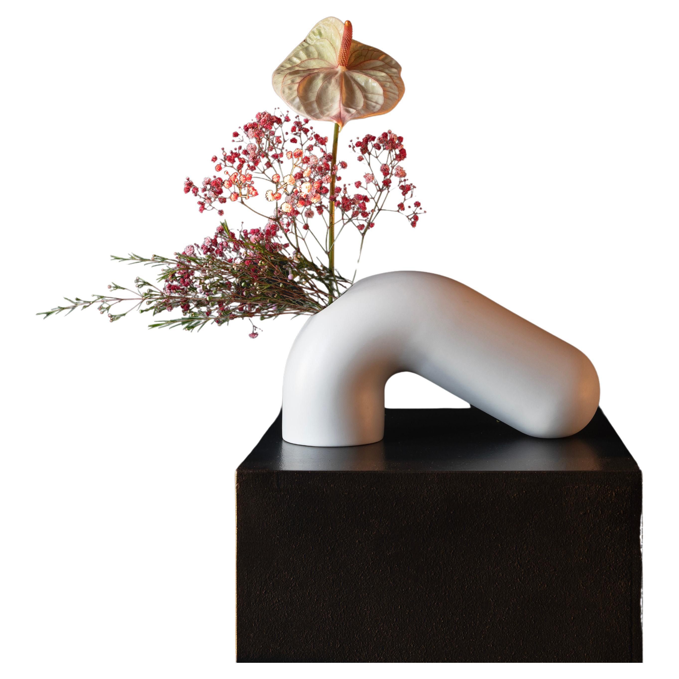 Kyuka Dual Flow Vase, Ikebana, modern ceramics