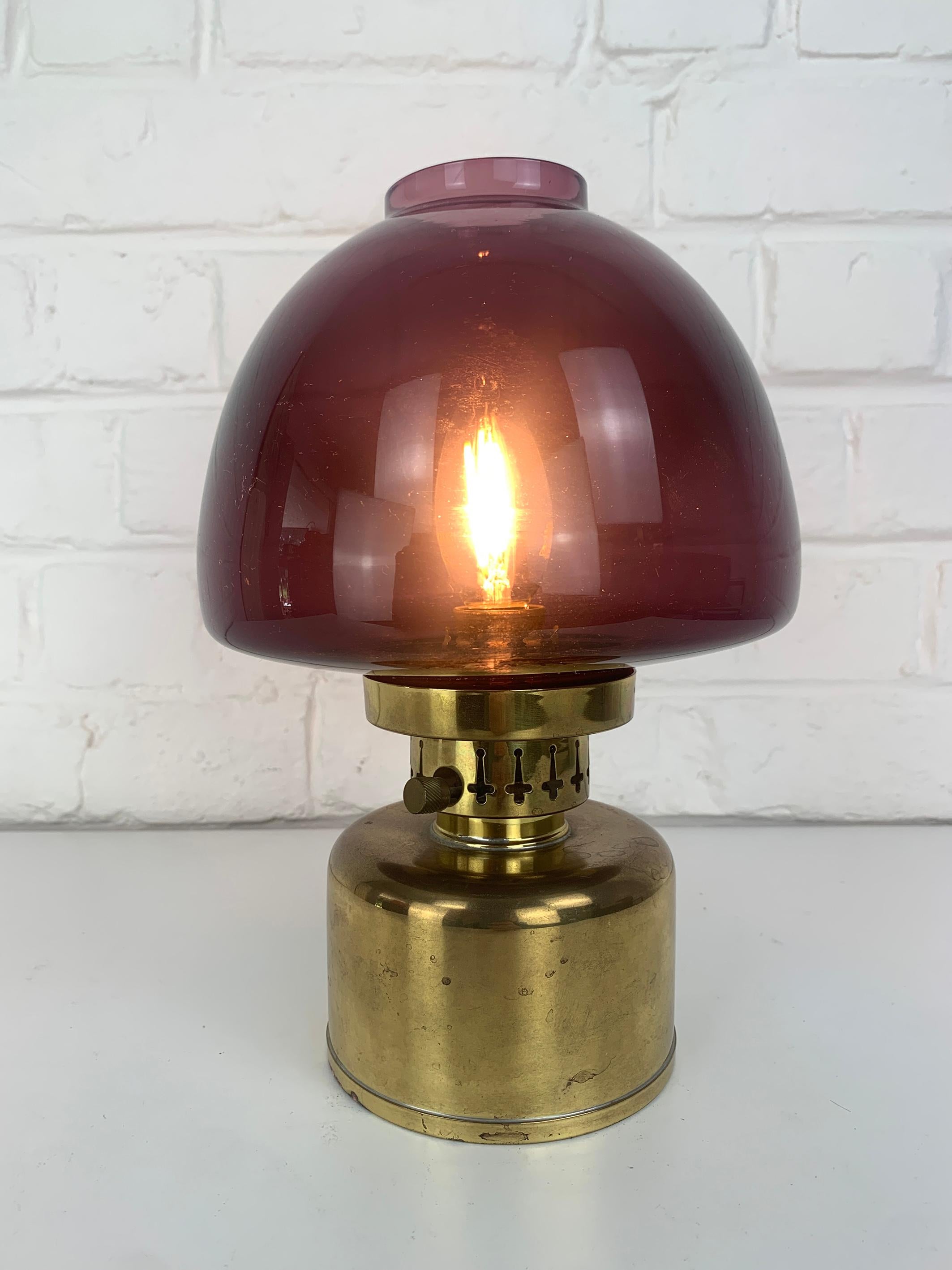 L/101 table Lamp in Brass by Hans-Agne Jakobsson for AB Markaryd, Sweden, 1960s In Good Condition In Vorst, BE
