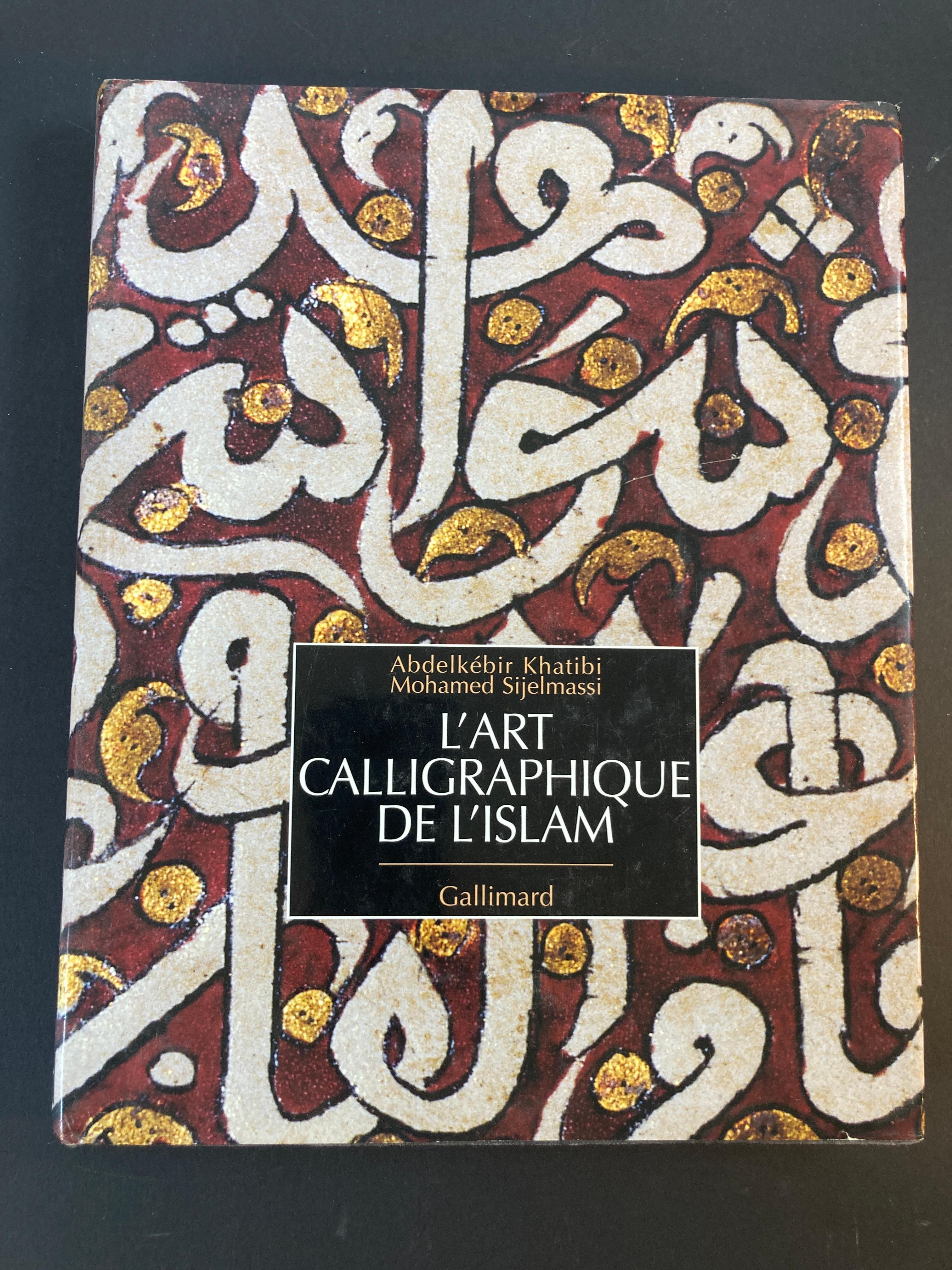 L'art calligraphique de l'Islam hardcover art book.
Calligraphy Art in Islam, French edition.
French Edition by Abdelkebir Khatibi.
Large wonderful book about calligraphy in Islam.
Publisher ? : ? Gallimard; January 1, 1994.
Language ? : ?