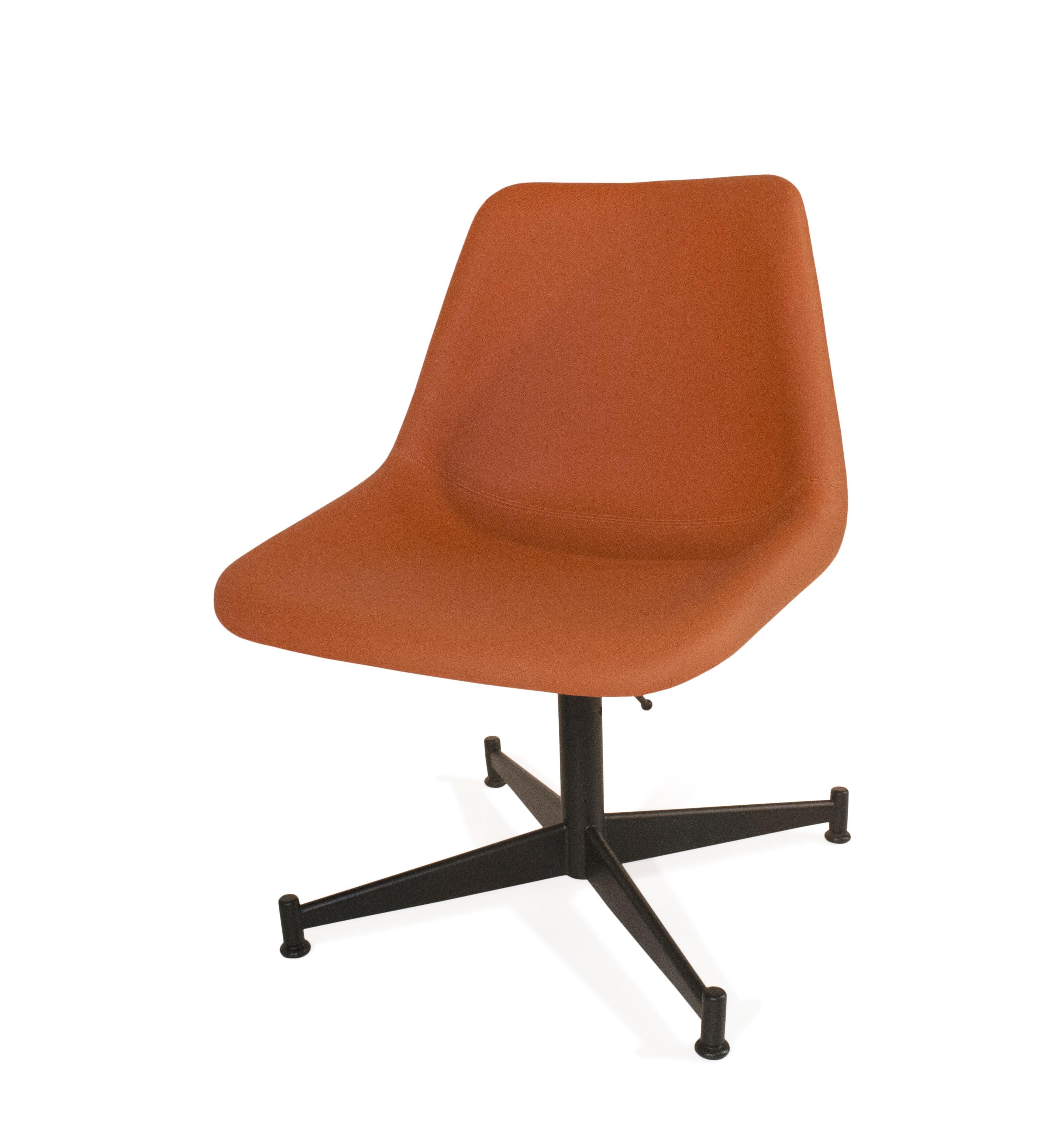 Brazilian L´Atelier , swivel Office Chairs, very rare, original label, Brazil, 1970s For Sale