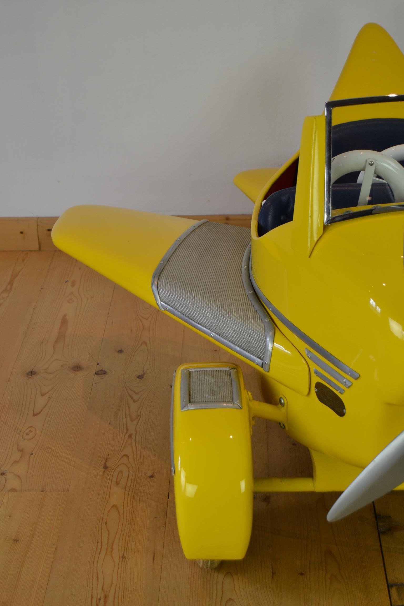 yellow jacket pedal plane