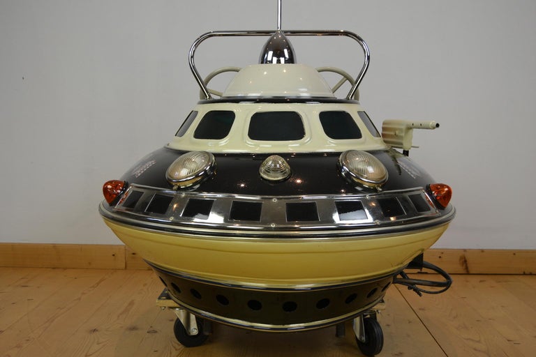 L' Autopède Ufo Carnival Ride Seat, Space Age, Belgium, Late 1950s at 1stDibs