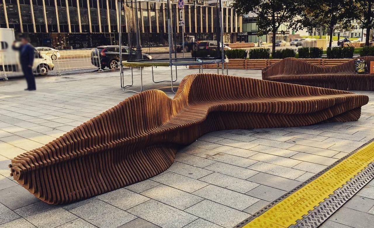Sculptural L Shaped Bench in Plywood CNC-Cut Organic Modern Design For Sale 5