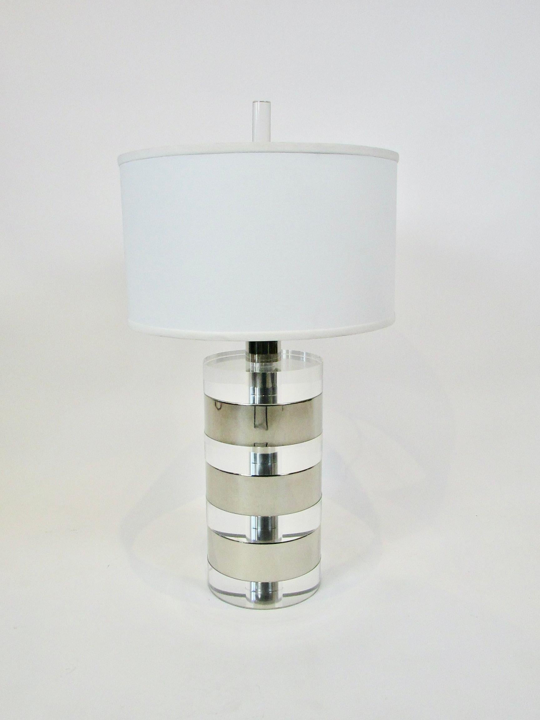 20th Century L. Bonan Italy Karl Springer era stacked lucite and nickel cylinder table lamp For Sale