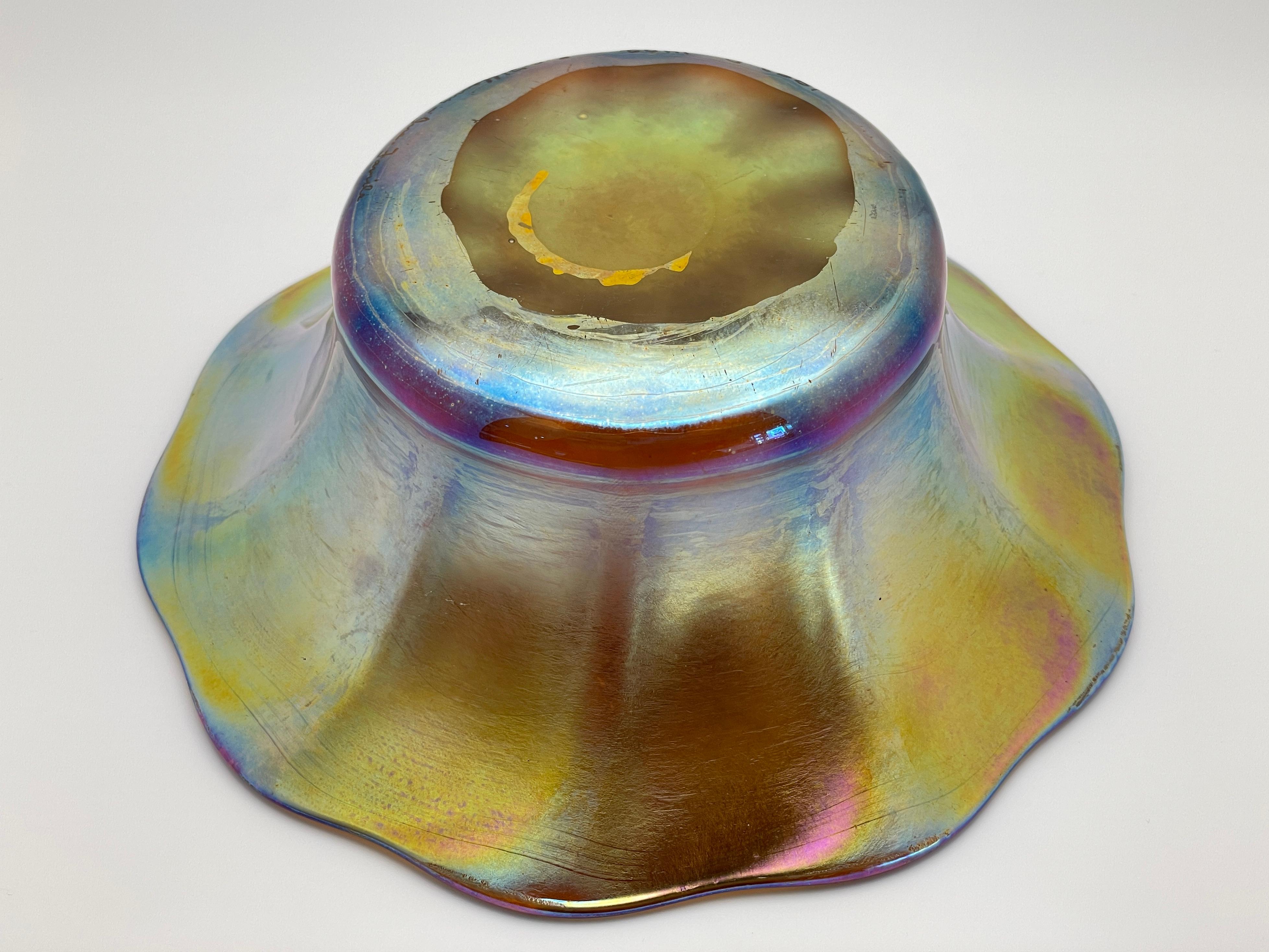 Art Nouveau L. C. Tiffany Louis Comfort Tiffany Gold Favrile Glass Bowl Circa 1880s For Sale