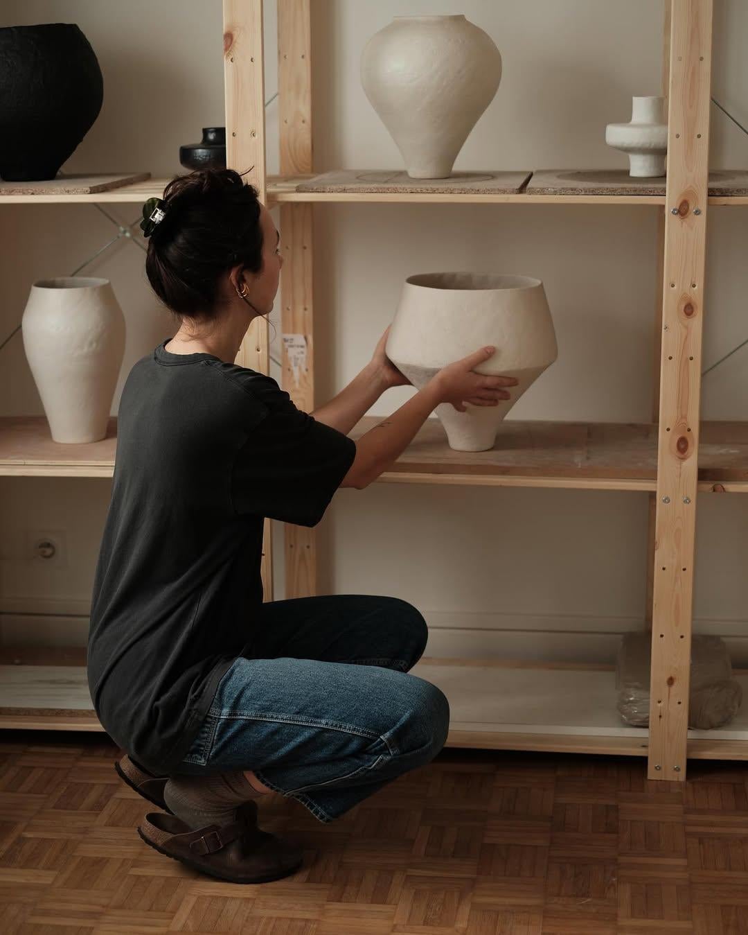 Vaso in ceramica I.L.A. in bianco opaco di Mathilde Martin In condizioni Nuovo in vendita a Geneve, CH