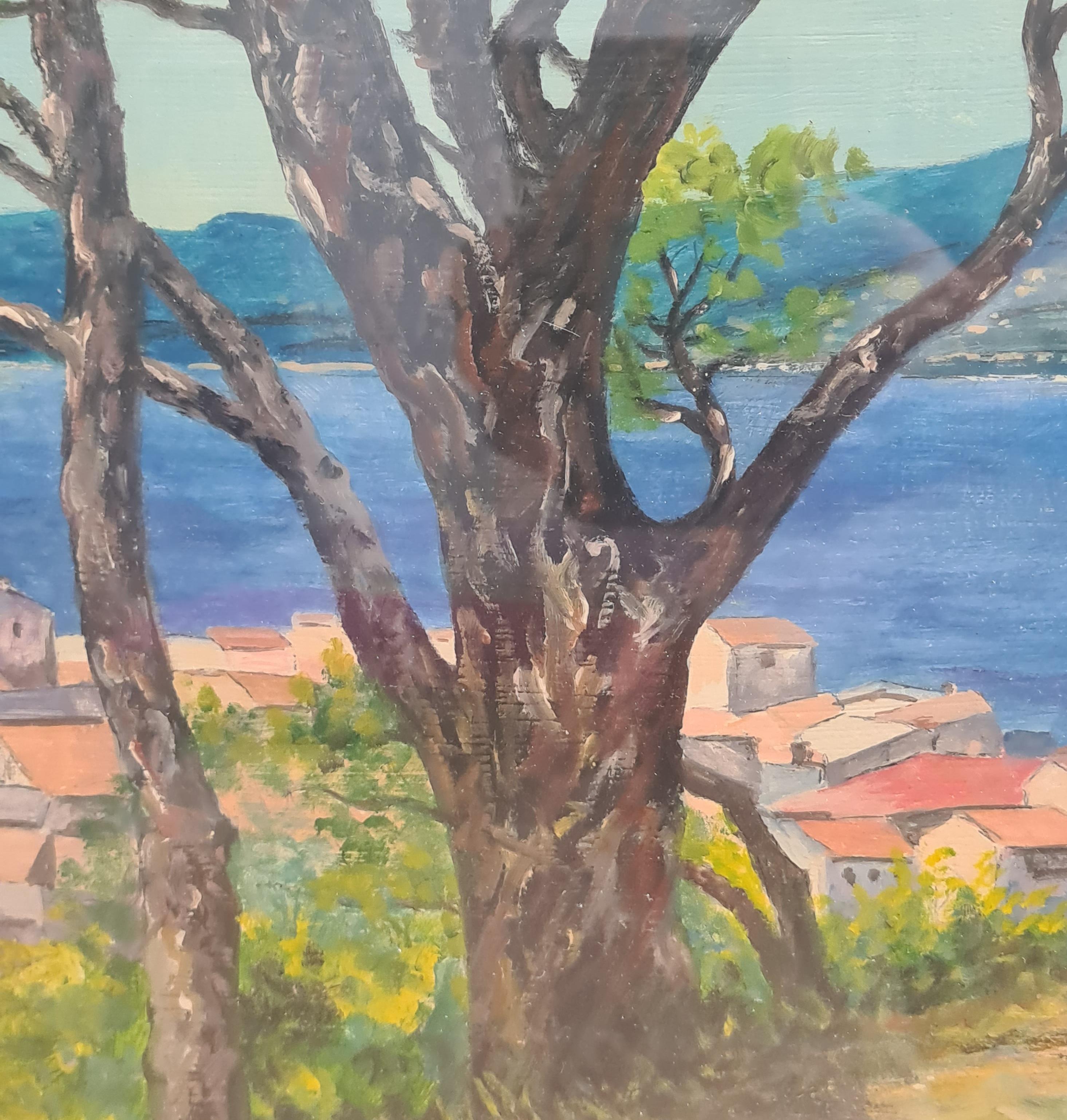 Un paesaggio marino francese, St Tropez vista dalla cittadella. Olio su tavola. in vendita 1