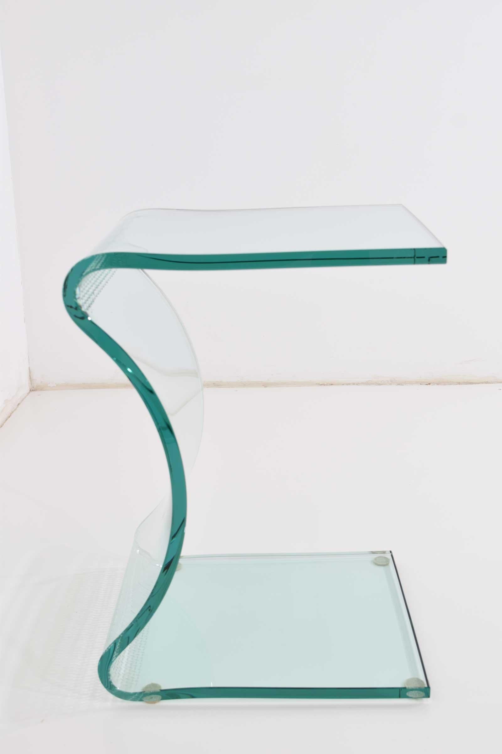 L. Fife Signed Glass Side Table In Excellent Condition In Dallas, TX