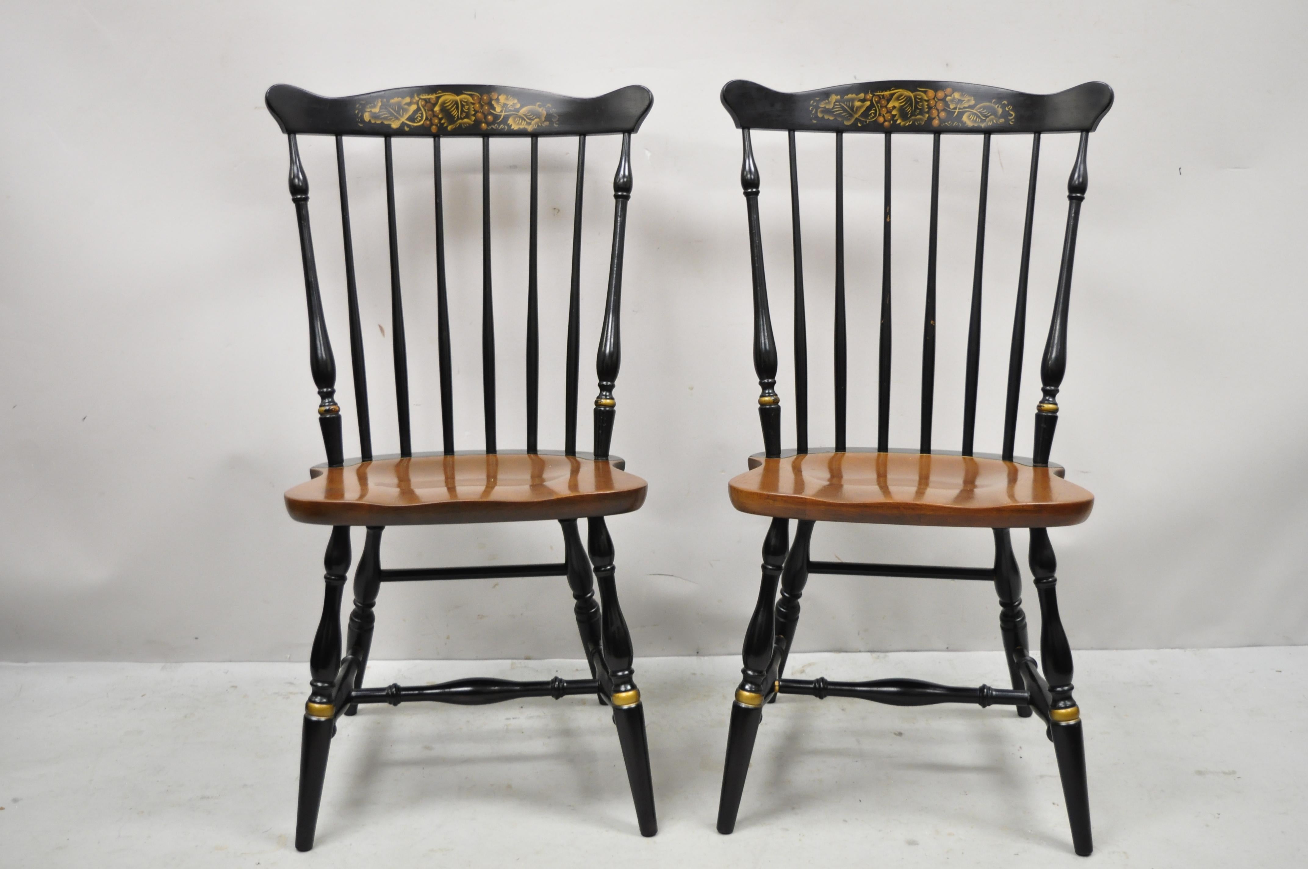 L. Hitchcock Stenciled Harvest Painted Maple Windsor Dining Chairs, a Pair 3
