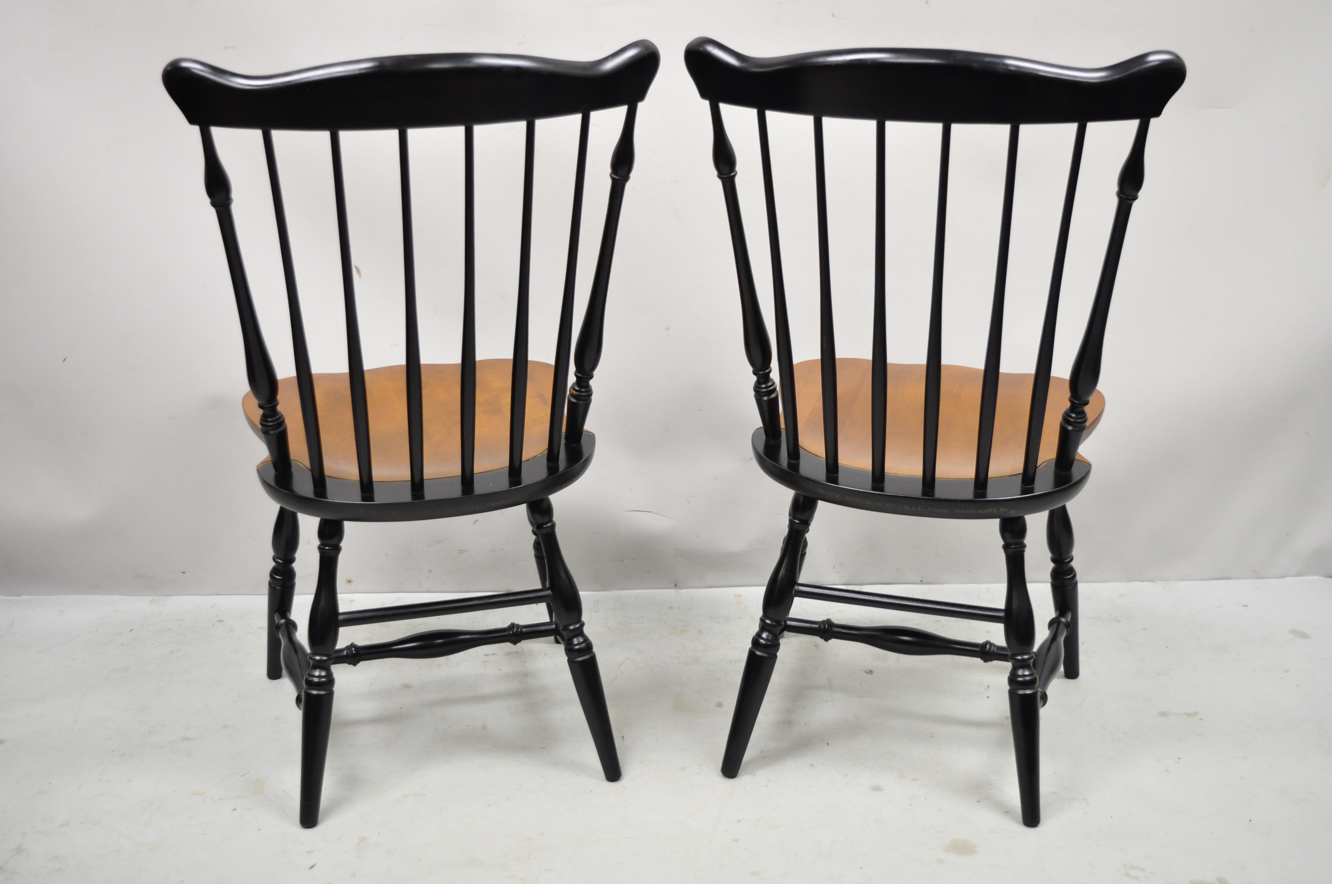 L. Hitchcock Stenciled Harvest Painted Maple Windsor Dining Chairs, a Pair In Good Condition In Philadelphia, PA