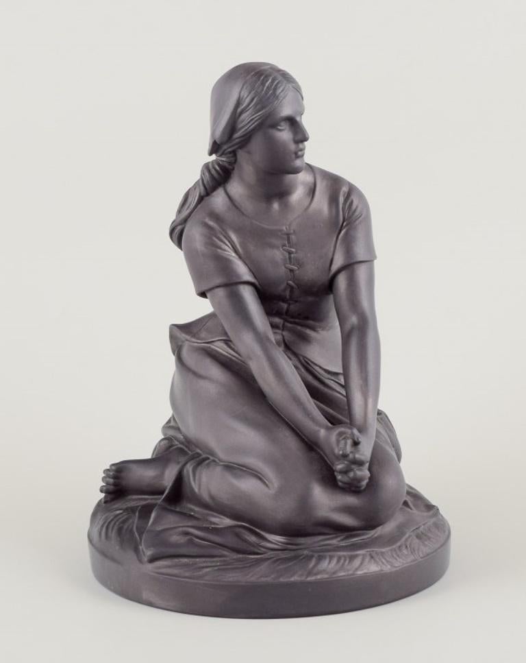 L. Hjorth, Bornholm.  Figura de Juana de Arco en terracota negra. en Excelente estado para la venta en Copenhagen, DK