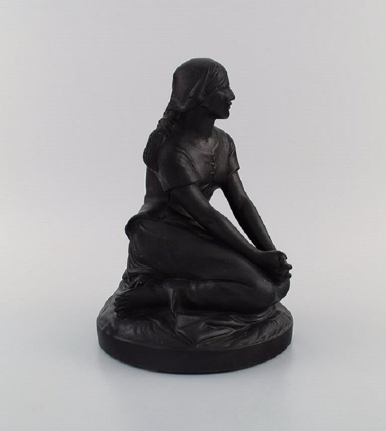 L. Hjorth, Denmark. Figure in black terracotta. Jeanne d'Arc.
Model number 597. Approx. 1900.
Measures: 24 x 17.5 cm.
Stamped.
In excellent condition.