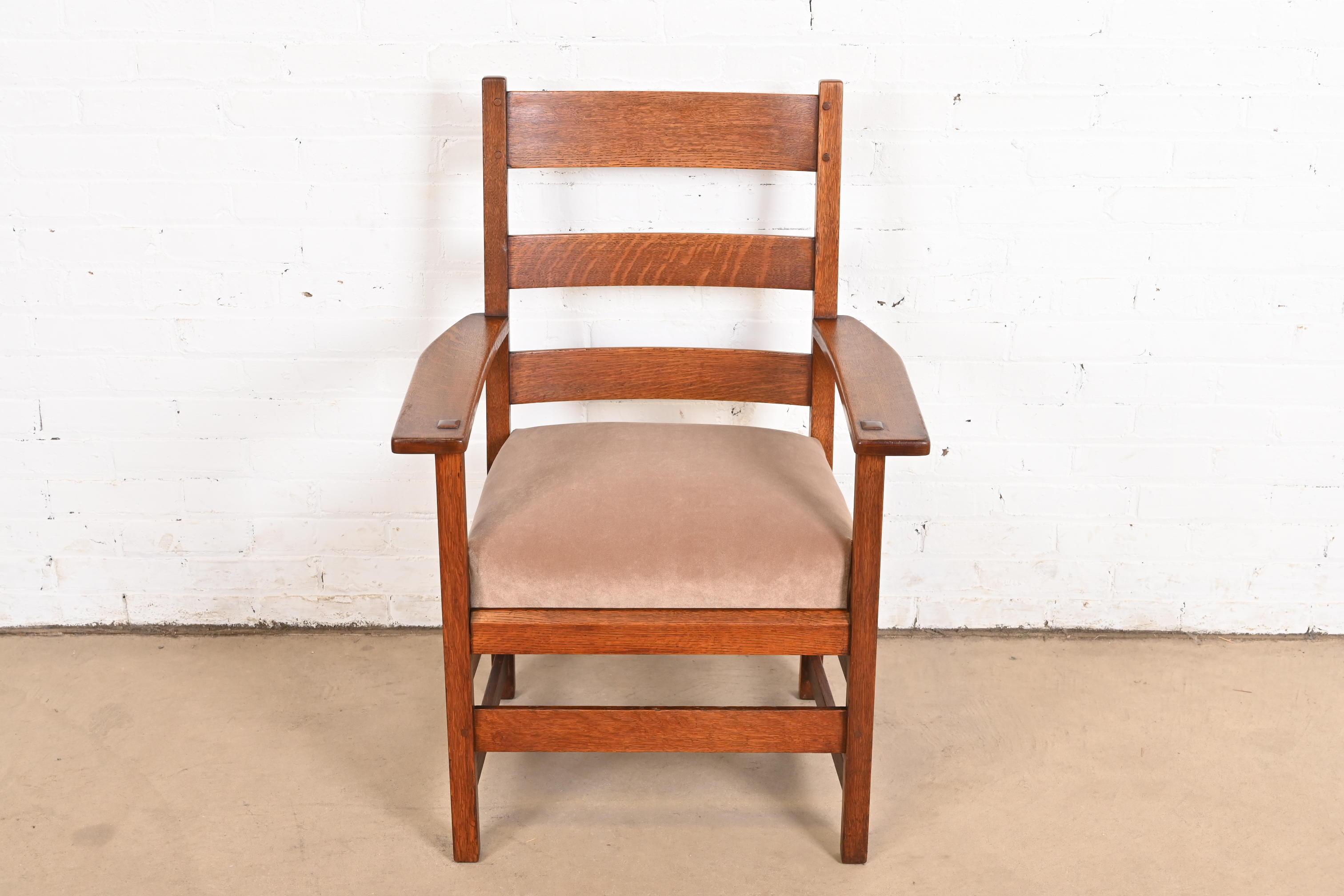L. & J. G. Stickley Antiker Arts & Crafts-Sessel aus Eichenholz im Missionsstil, um 1900 (amerikanisch) im Angebot