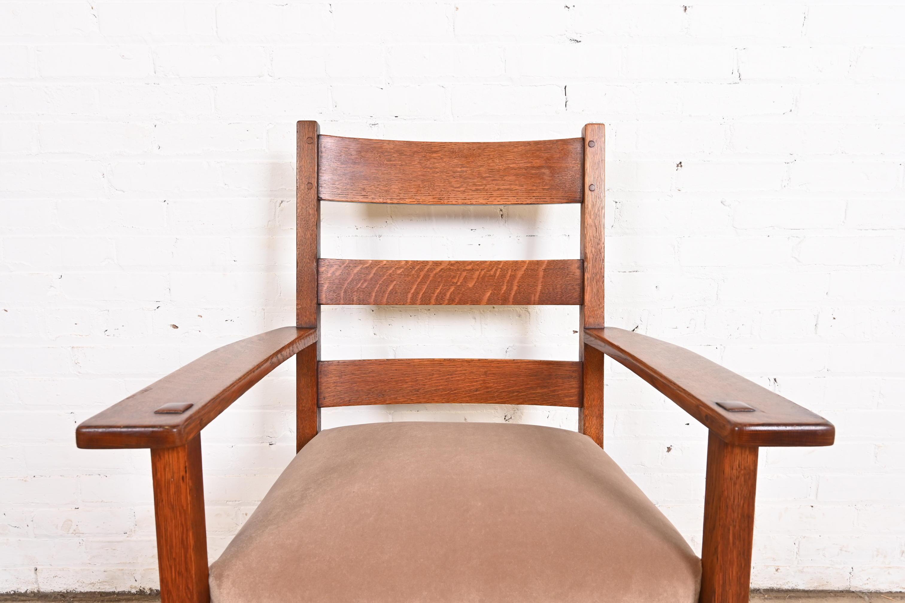 L. & J. G. Stickley Antiker Arts & Crafts-Sessel aus Eichenholz im Missionsstil, um 1900 (Polster) im Angebot