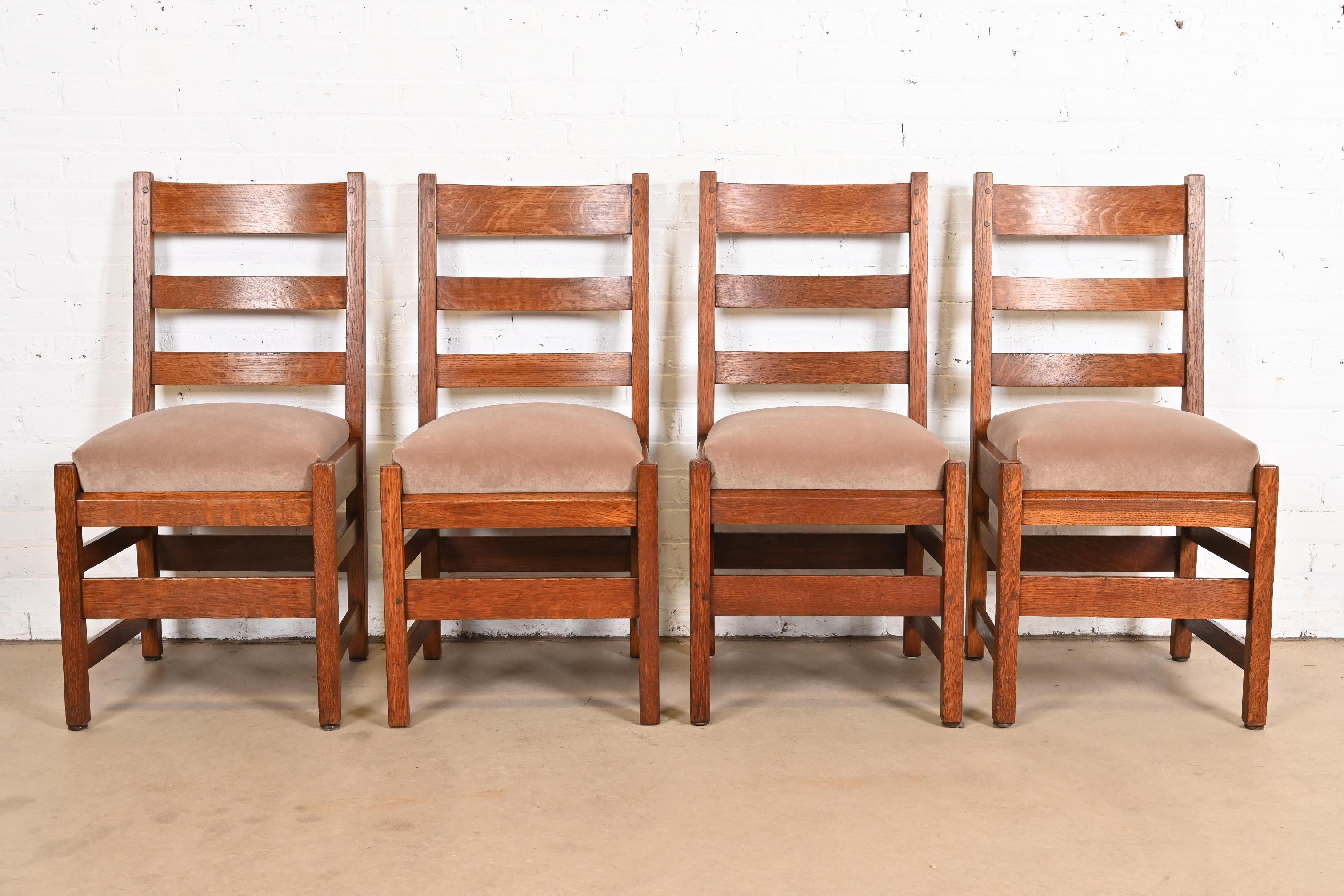 Americano L.L.A. e G.G. Stickley Sedie da pranzo con schienale a scaletta in Oak Mission Arts & Crafts in vendita