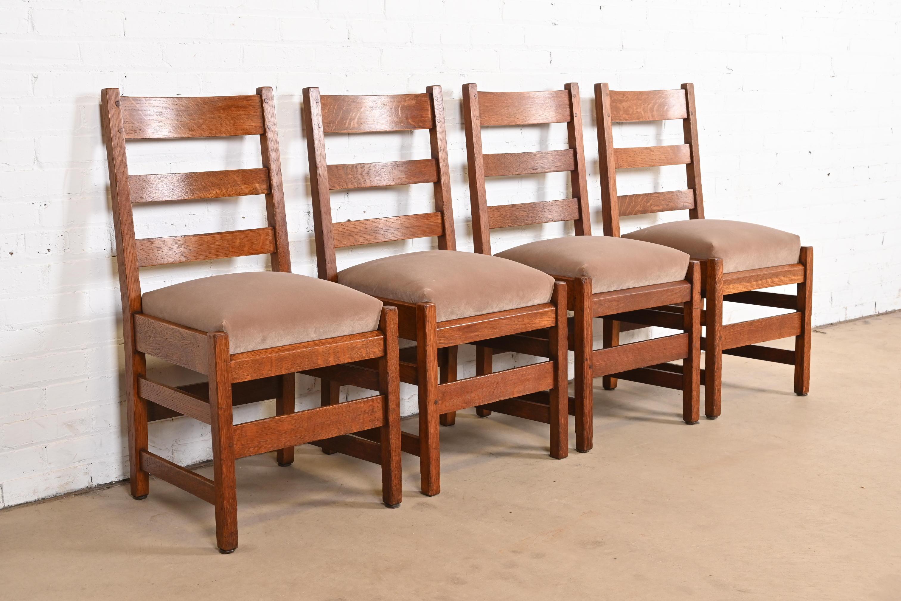 L.L.A. e G.G. Stickley Sedie da pranzo con schienale a scaletta in Oak Mission Arts & Crafts In condizioni buone in vendita a South Bend, IN