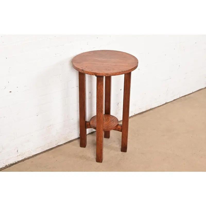 L. & J. G. Stickley Antique Mission Oak Arts & Crafts Lamp Table or Side Table In Good Condition For Sale In South Bend, IN