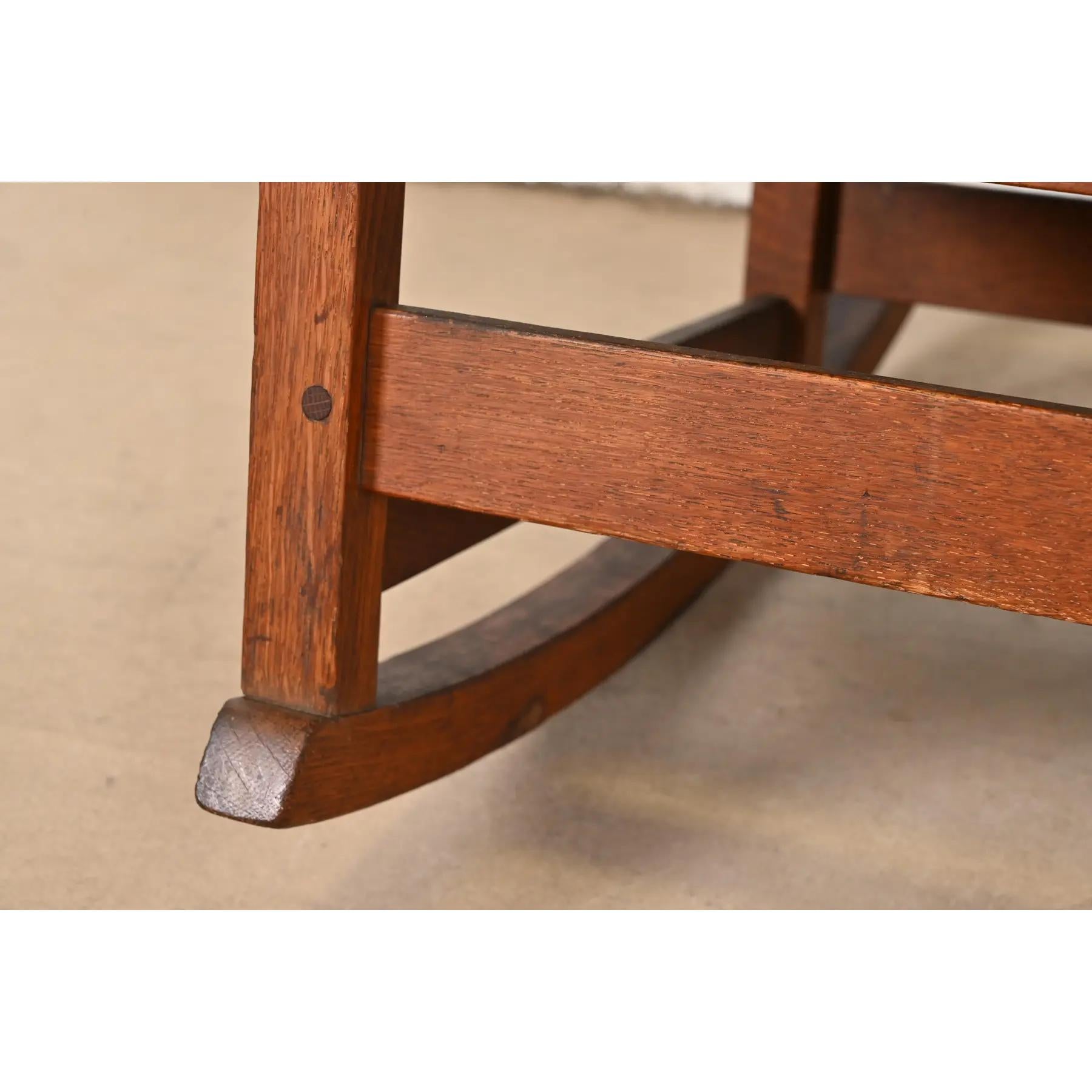 L. & J. G. Stickley Antique Mission Oak Arts & Crafts Rocking Chair, Circa 1900 For Sale 3