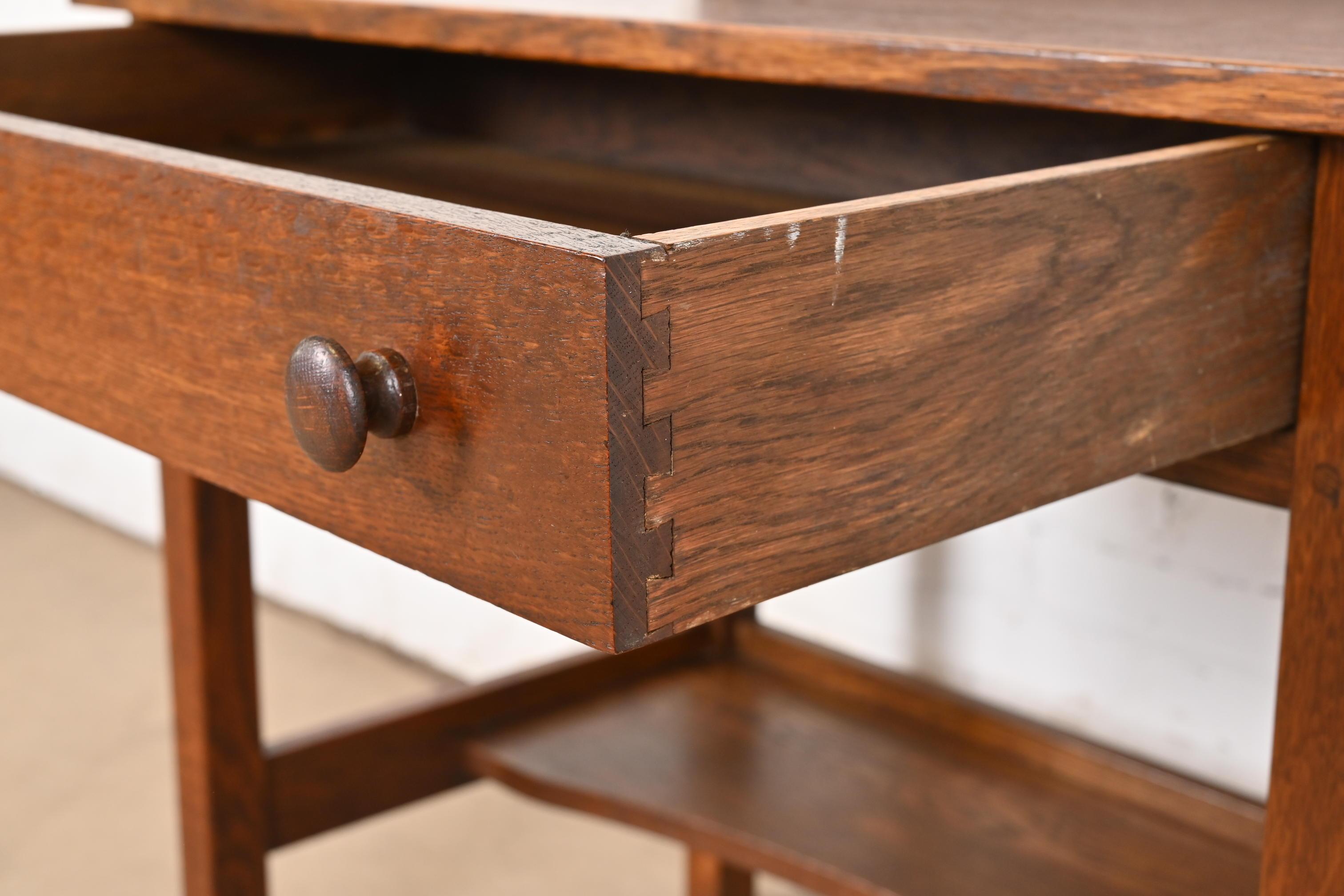 L. & J. G. Stickley Antike Mission Eichenholz Arts & Crafts Servier- oder Schreibtisch im Angebot 6