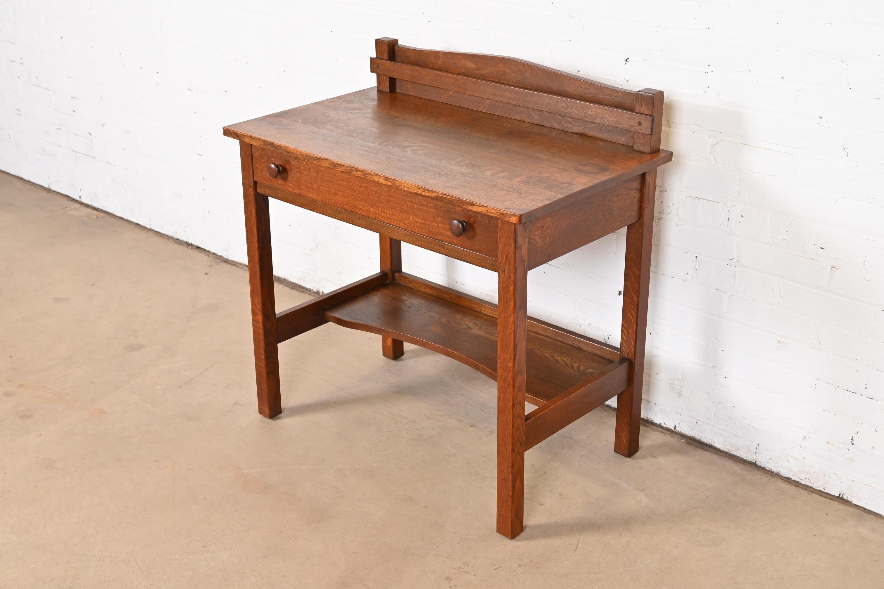 L. & J. G. Stickley Antike Mission Eichenholz Arts & Crafts Servier- oder Schreibtisch (amerikanisch) im Angebot