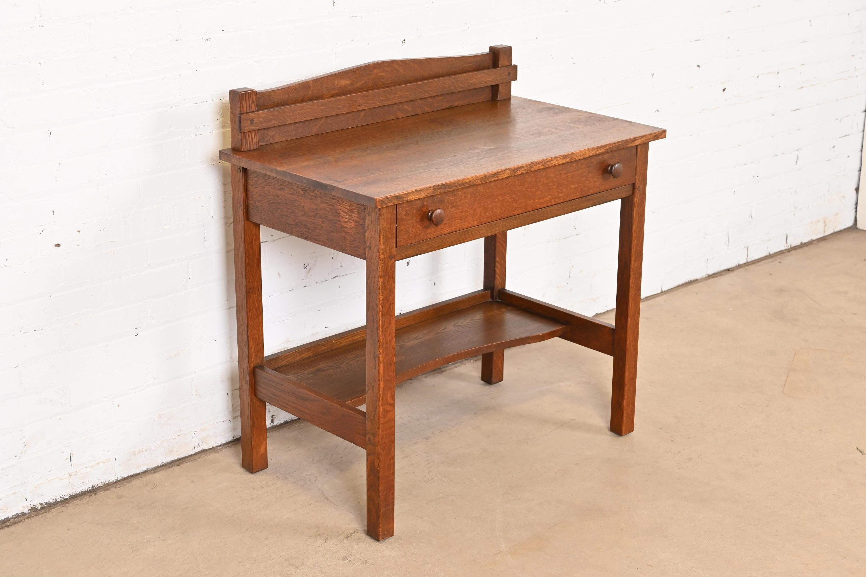 L. & J. G. Stickley Antike Mission Eichenholz Arts & Crafts Servier- oder Schreibtisch im Zustand „Gut“ im Angebot in South Bend, IN