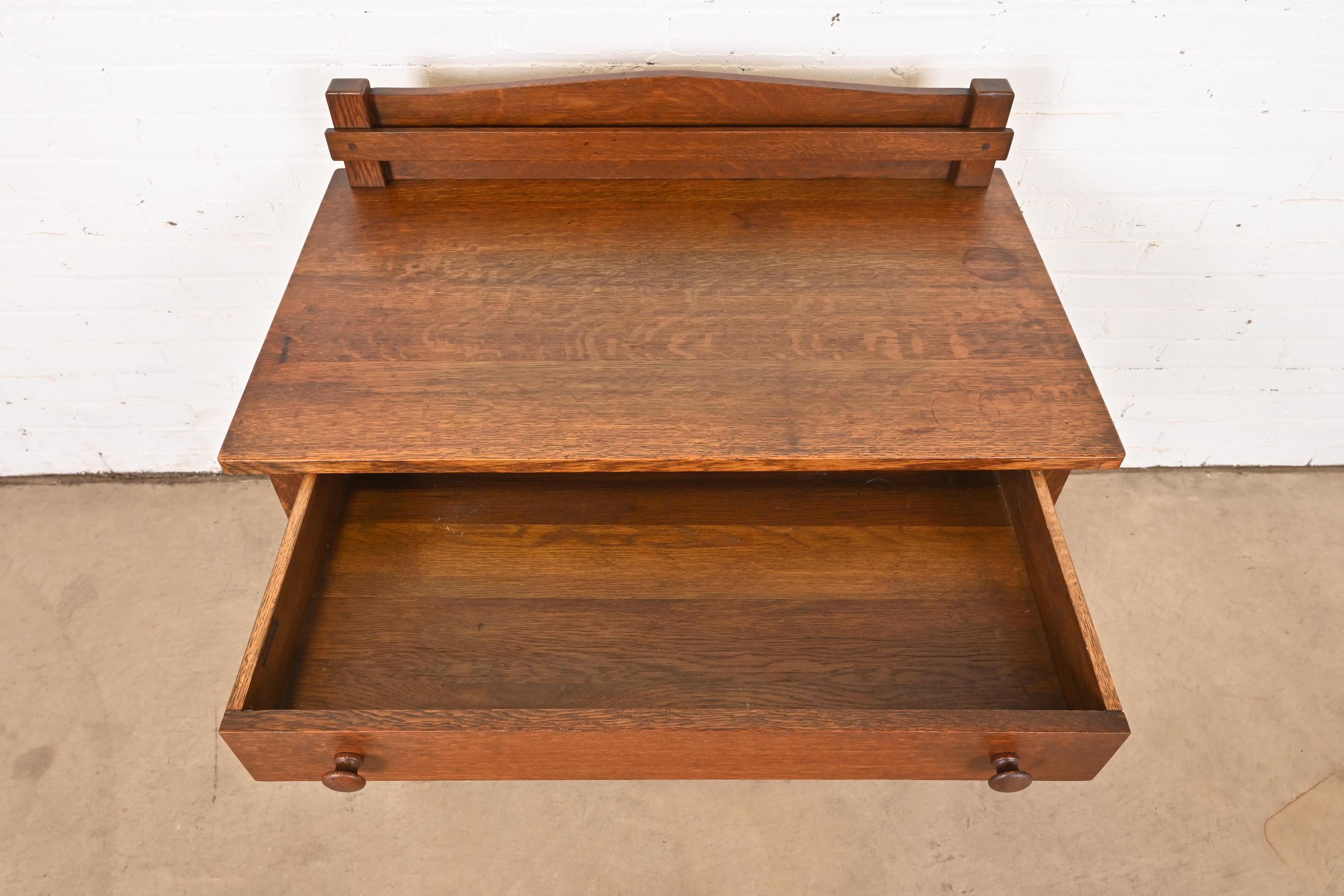 L. & J. G. Stickley Antike Mission Eichenholz Arts & Crafts Servier- oder Schreibtisch im Angebot 2