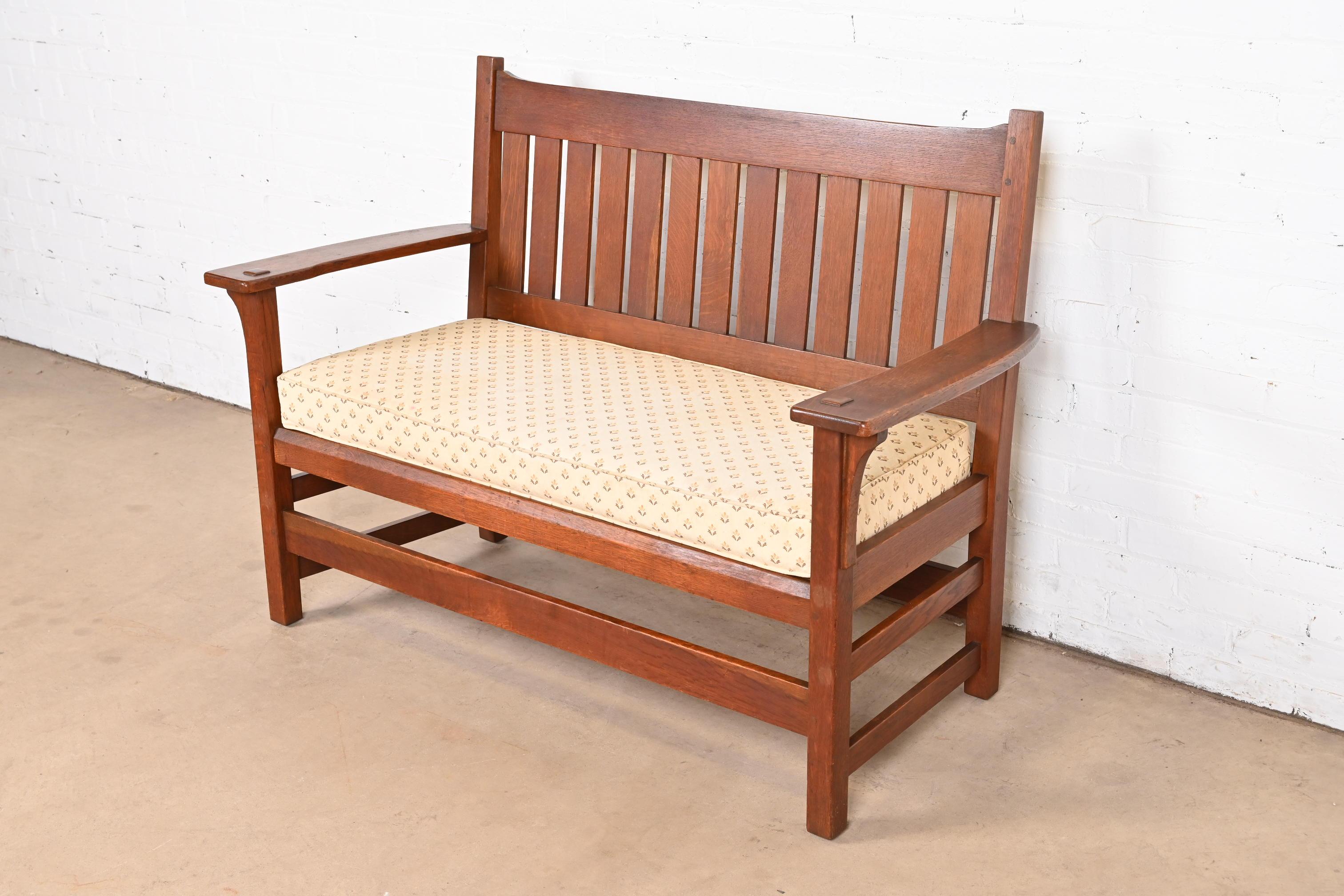 L. & J. G. Stickley Antikes Missions-Sessel oder Loveseat aus Eichenholz im Arts and Crafts-Stil im Zustand „Gut“ im Angebot in South Bend, IN