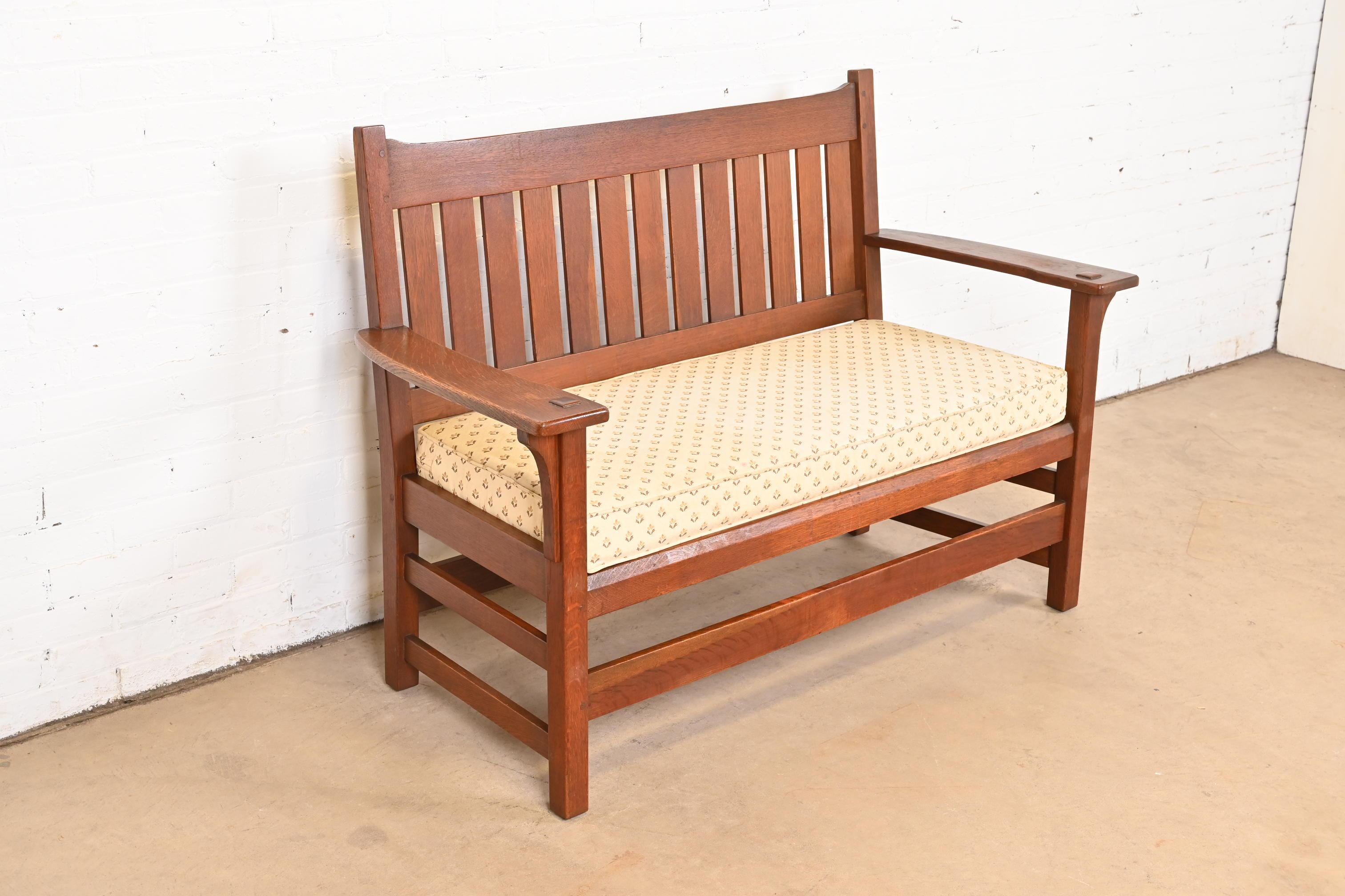L. & J. G. Stickley Antikes Missions-Sessel oder Loveseat aus Eichenholz im Arts and Crafts-Stil im Angebot 1