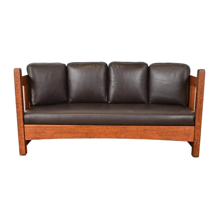 L. & J. G. Stickley Antique Mission Oak Arts & Crafts Settle Sofa, Circa 1910