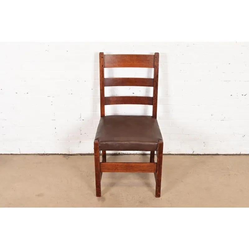 L. & J. G. Stickley Silla auxiliar antigua Mission Arts & Crafts de roble, circa 1910 Estadounidense en venta