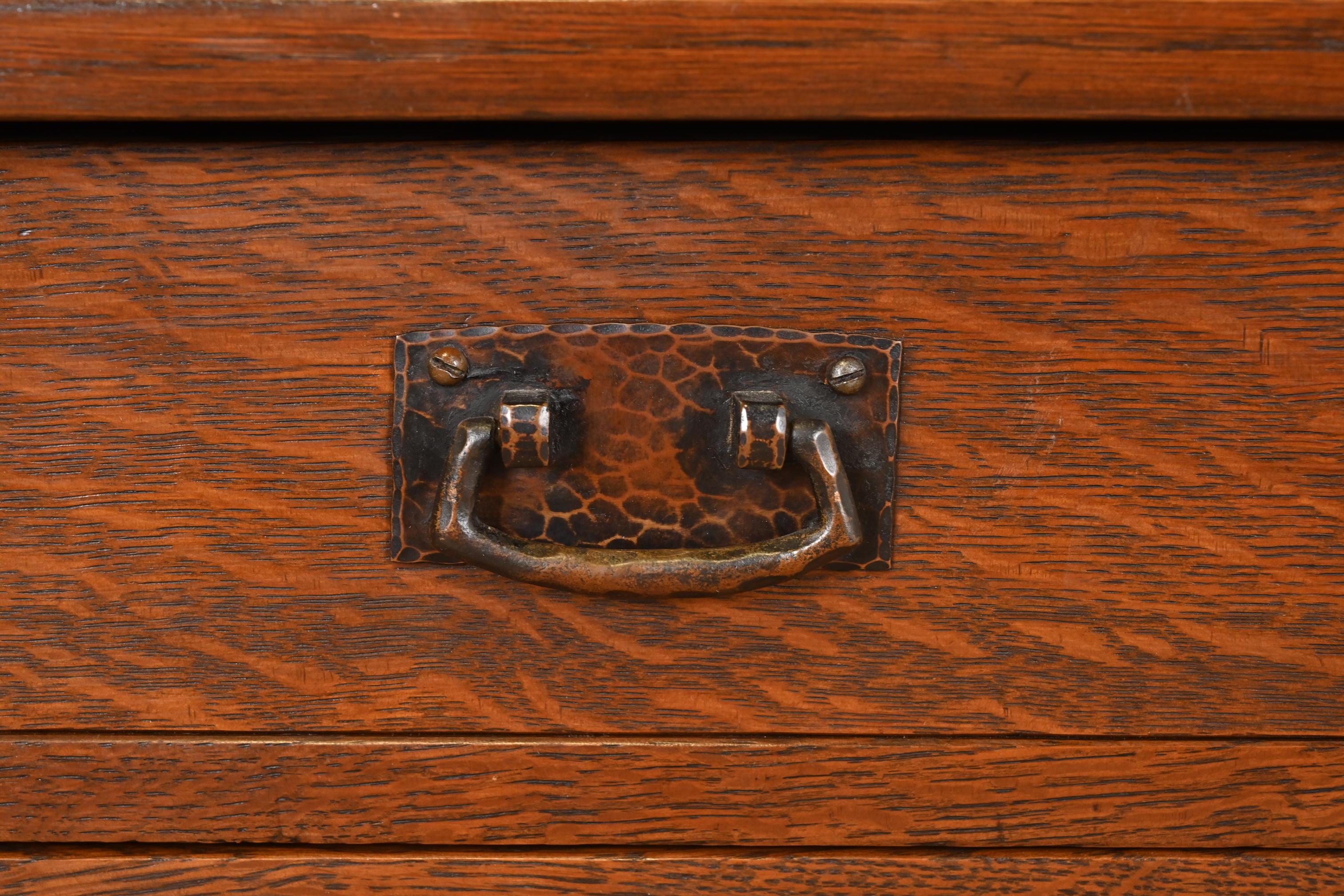 L. & J. G. Stickley Antikes Missions-Sideboard aus Eichenholz im Arts and Crafts-Stil, neu lackiert im Angebot 2