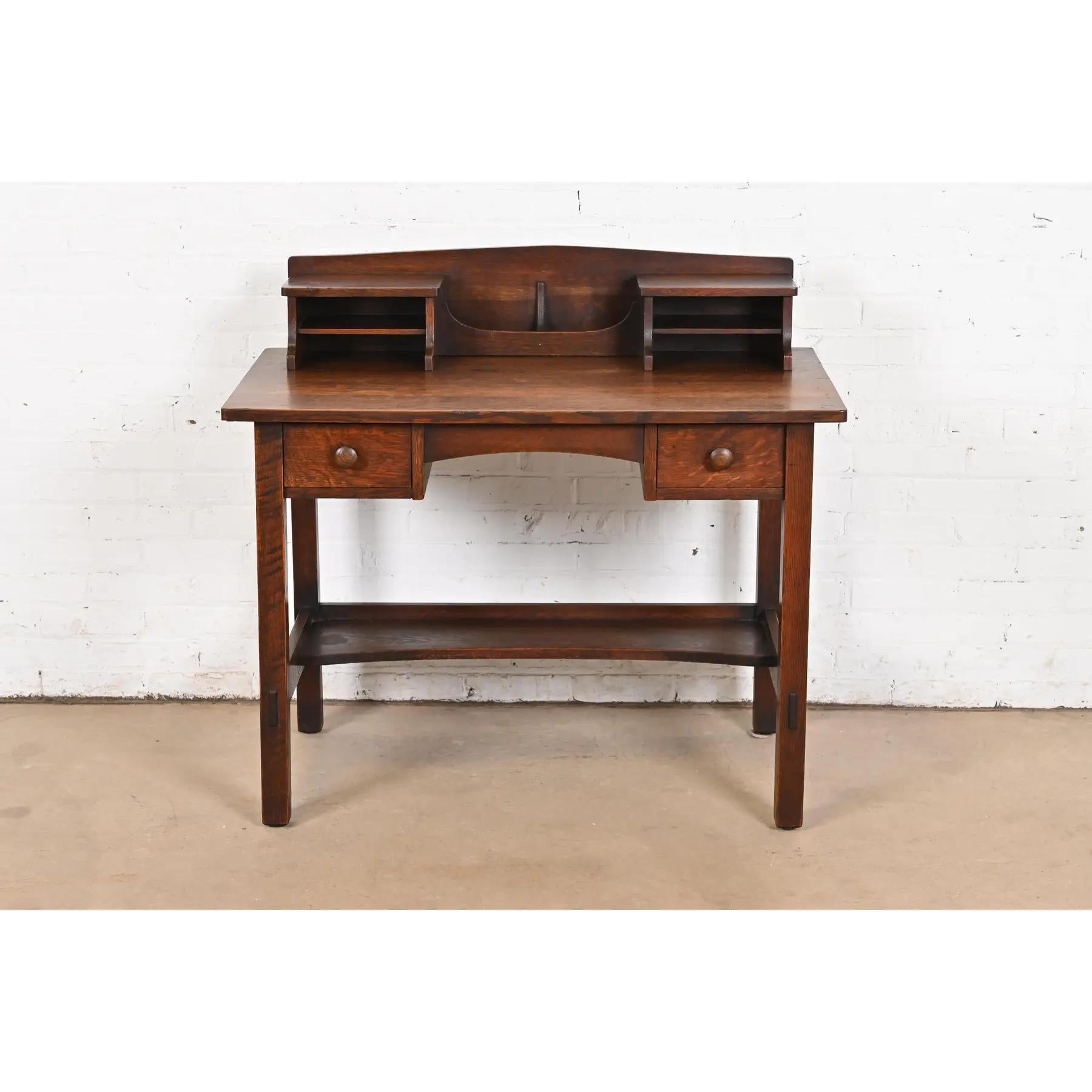 Arts and Crafts Bureau Mission en chêne Arts & Crafts de L. & J. G. Stickley, vers 1900 en vente
