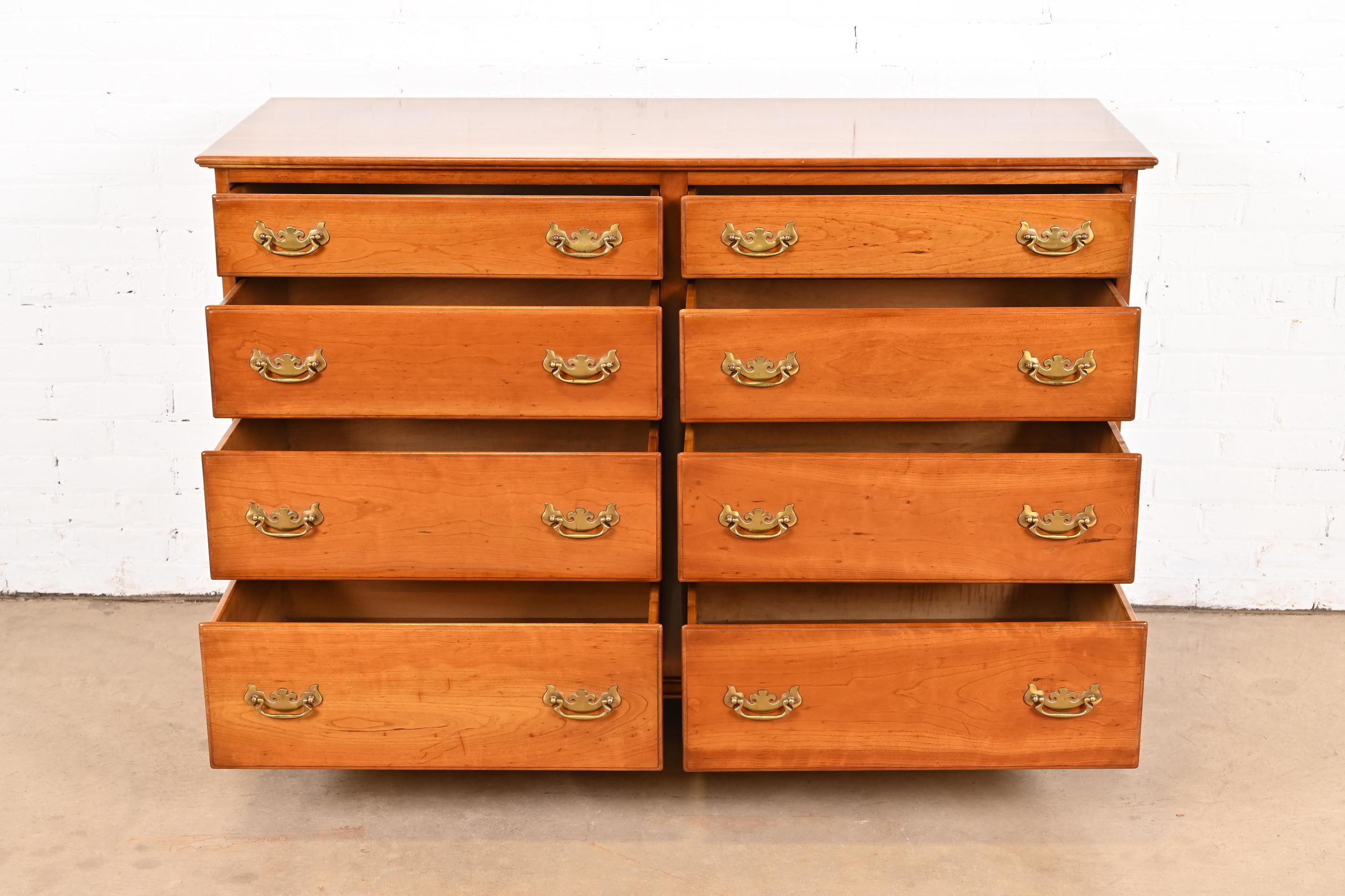 Mid-20th Century L. & J. G. Stickley Georgian Solid Cherry Wood Eight-Drawer Double Dresser For Sale
