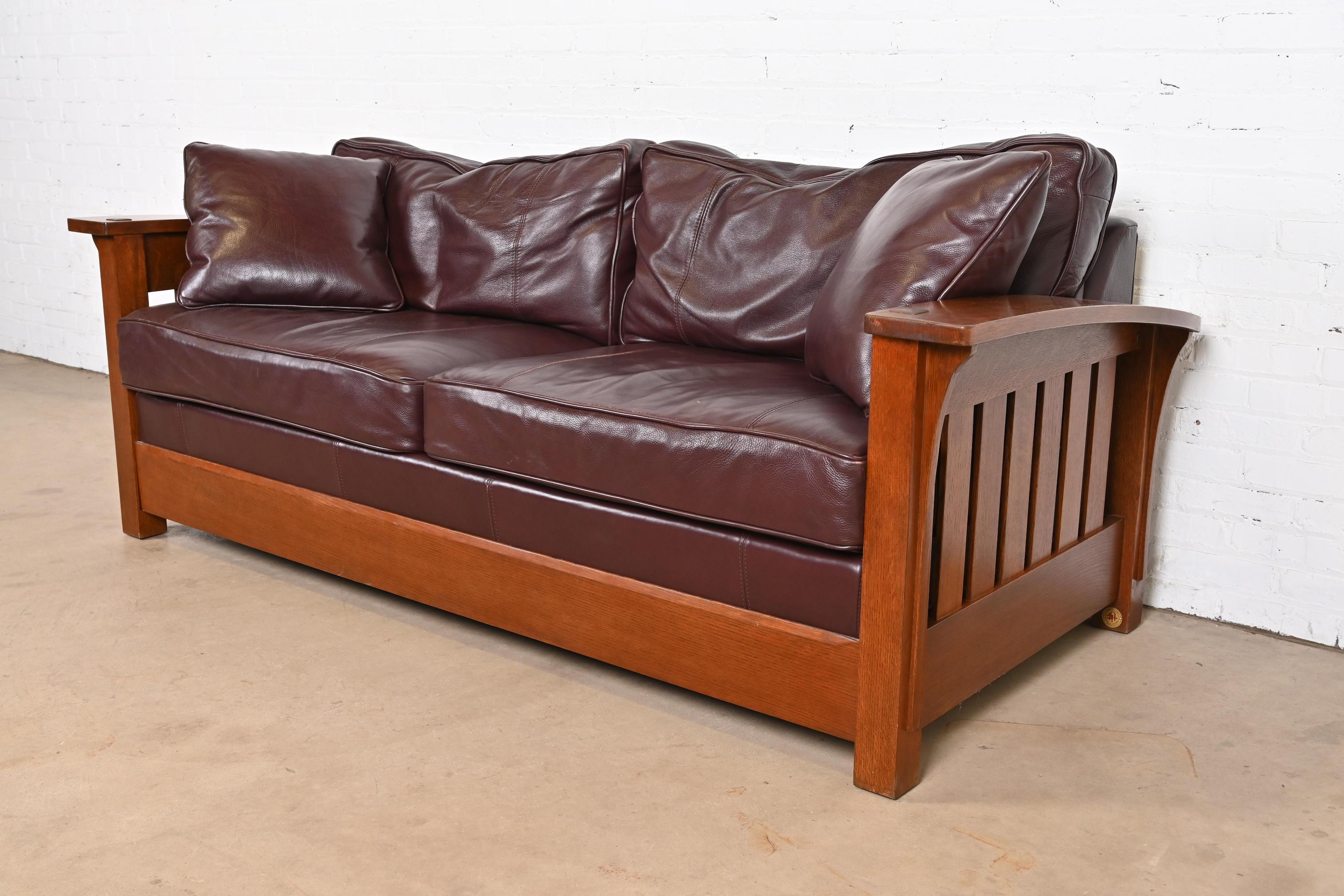 L. & J. G. Stickley Mission Oak Arts and Crafts Sleeper Sofa or Loveseat In Good Condition In South Bend, IN