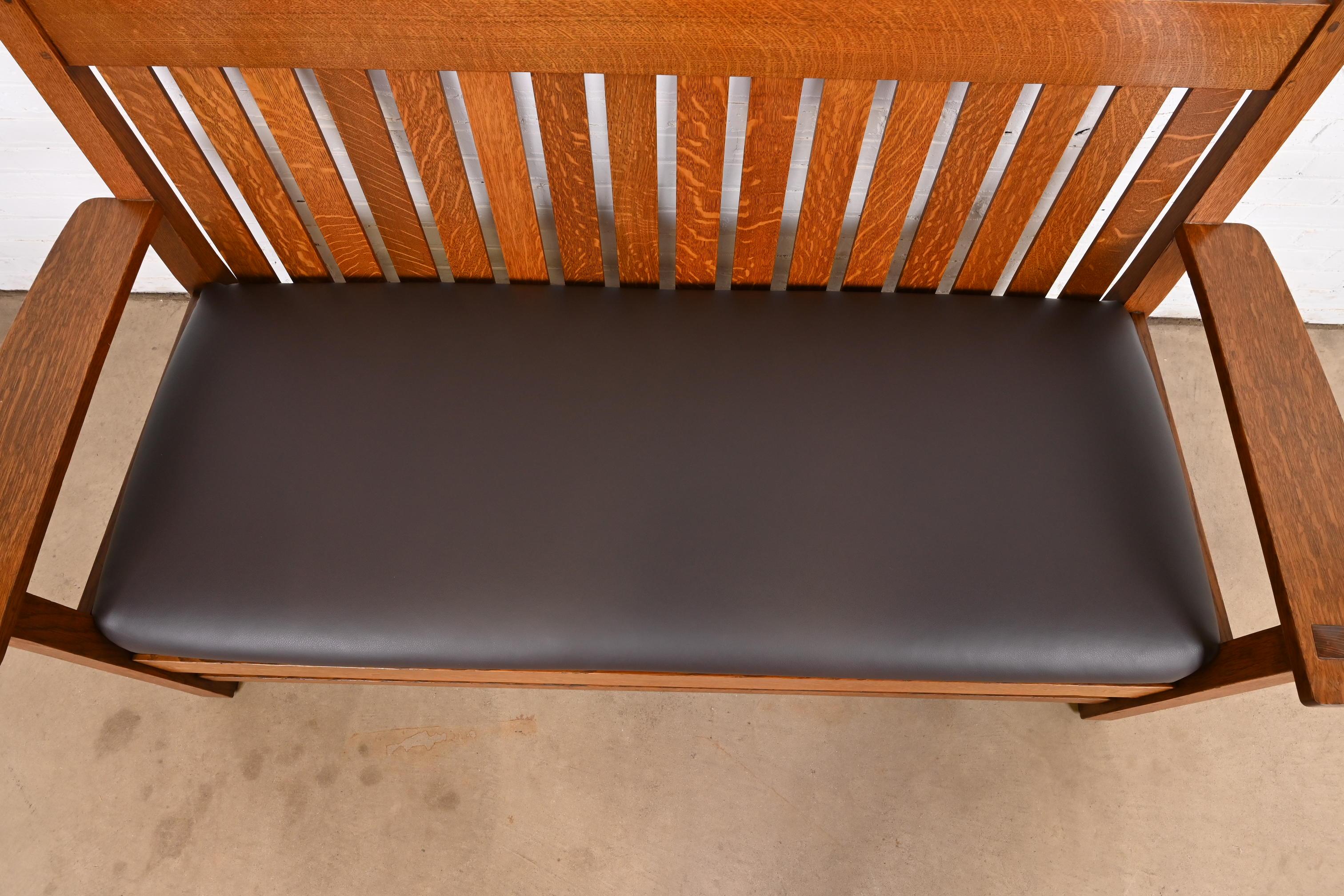 L. & J.G. Stickley Antikes Missions-Sessel aus Eichenholz im Arts and Crafts-Stil, offener Arm, um 1900 im Angebot 2