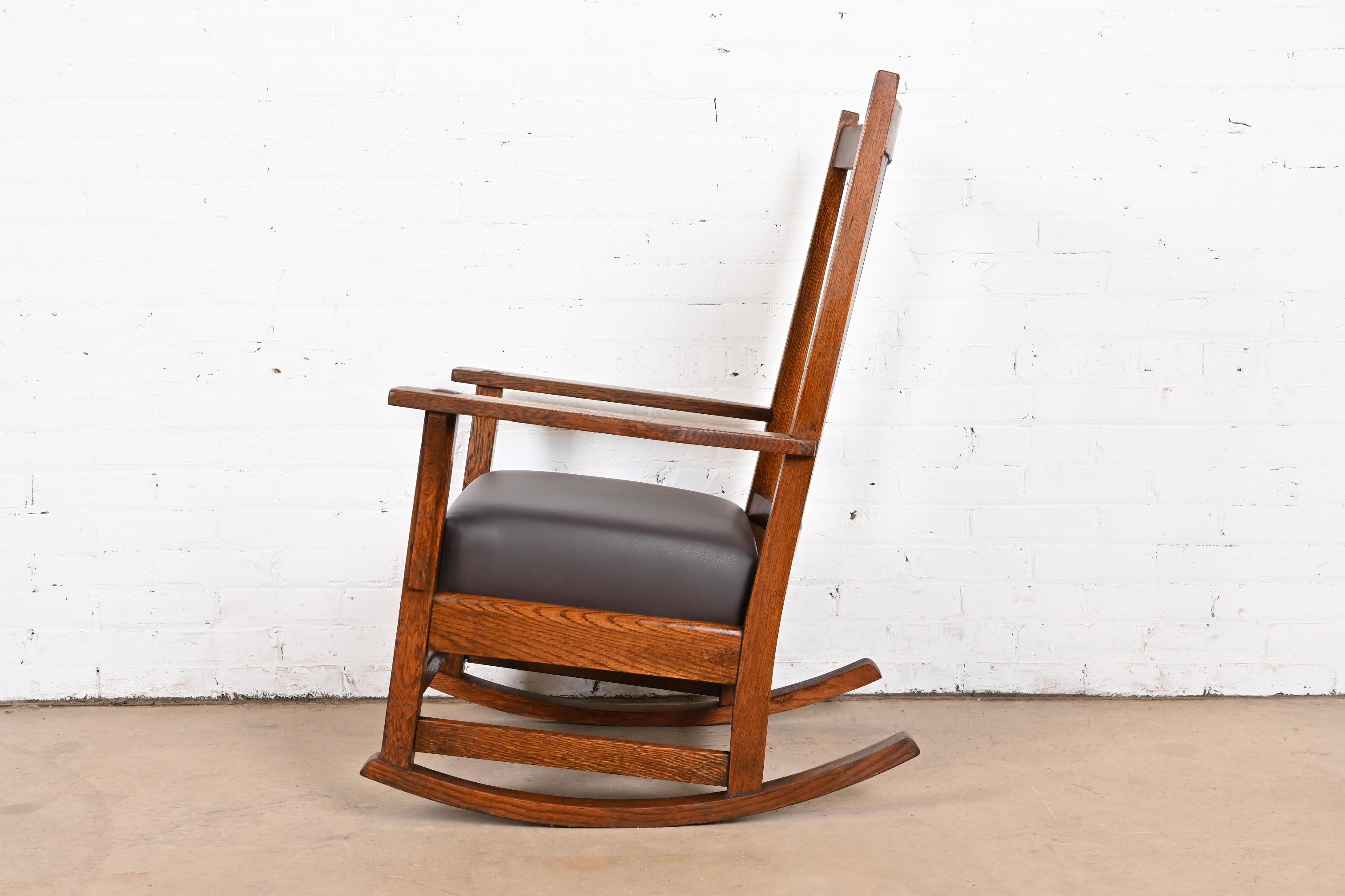 L. & J.G. Stickley Antique Mission Oak Arts & Crafts Rocking Chair, Circa 1900 3