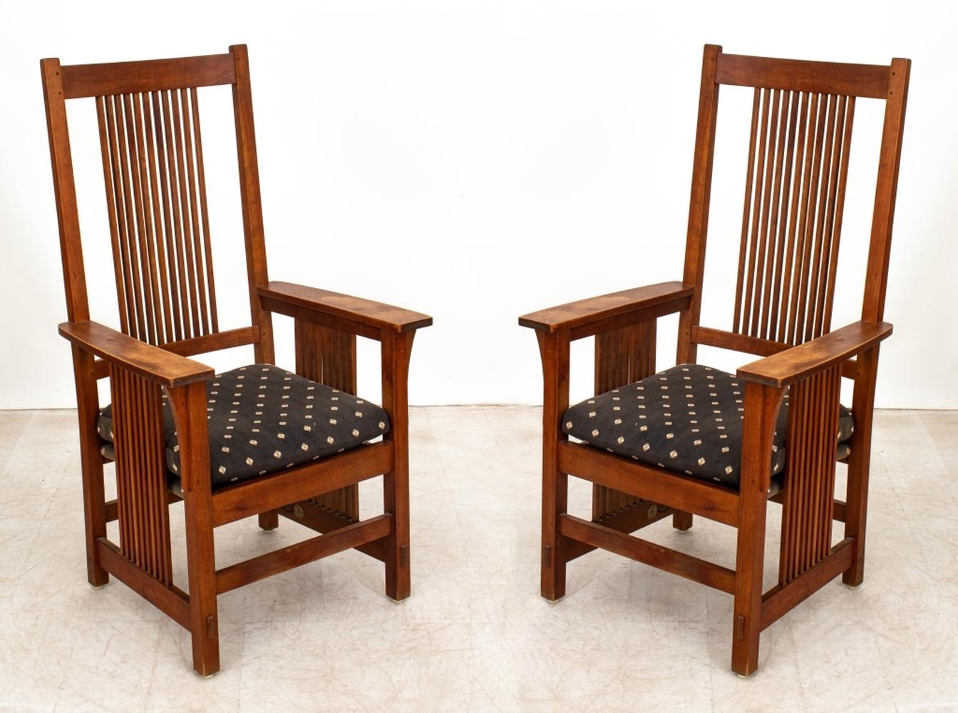 L. & J.G. Stickley Oak Dining Chairs, 6 In Good Condition In Astoria, NY