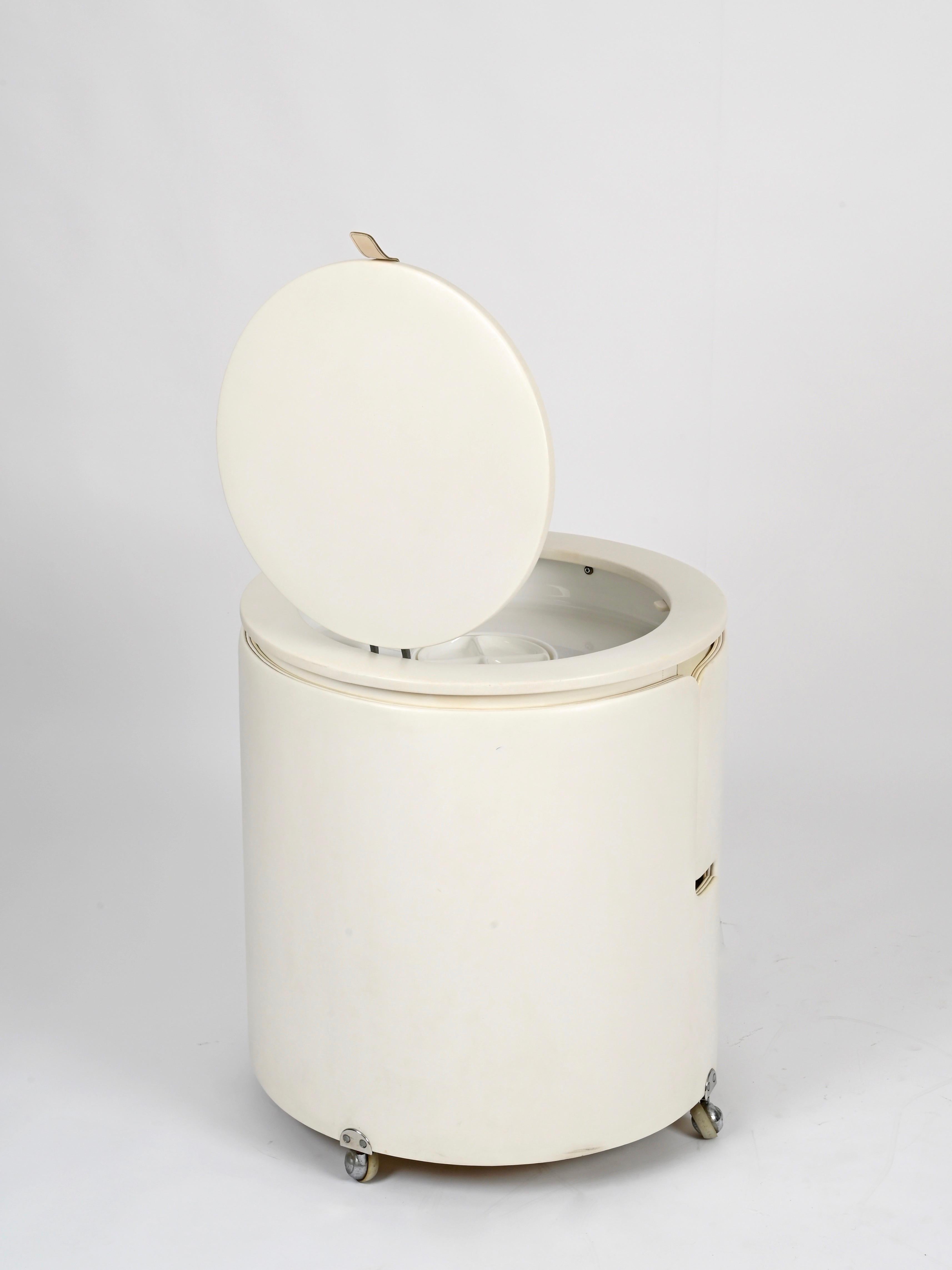 L. Massoni Dilly Dally White Leather Vanity Table by Poltrona Frau, Italy 1960s in vendita 6