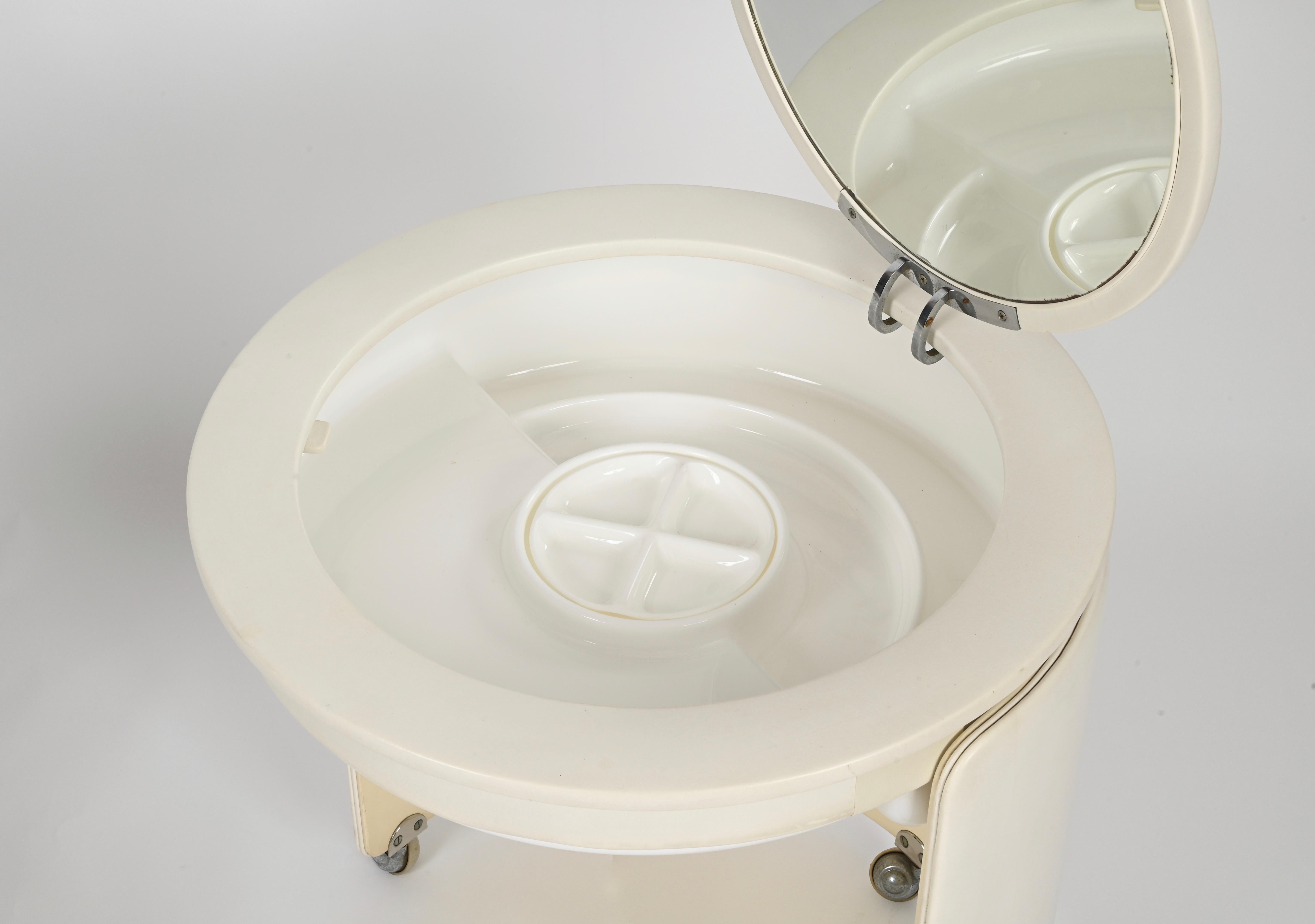 Fatto a mano L. Massoni Dilly Dally White Leather Vanity Table by Poltrona Frau, Italy 1960s in vendita