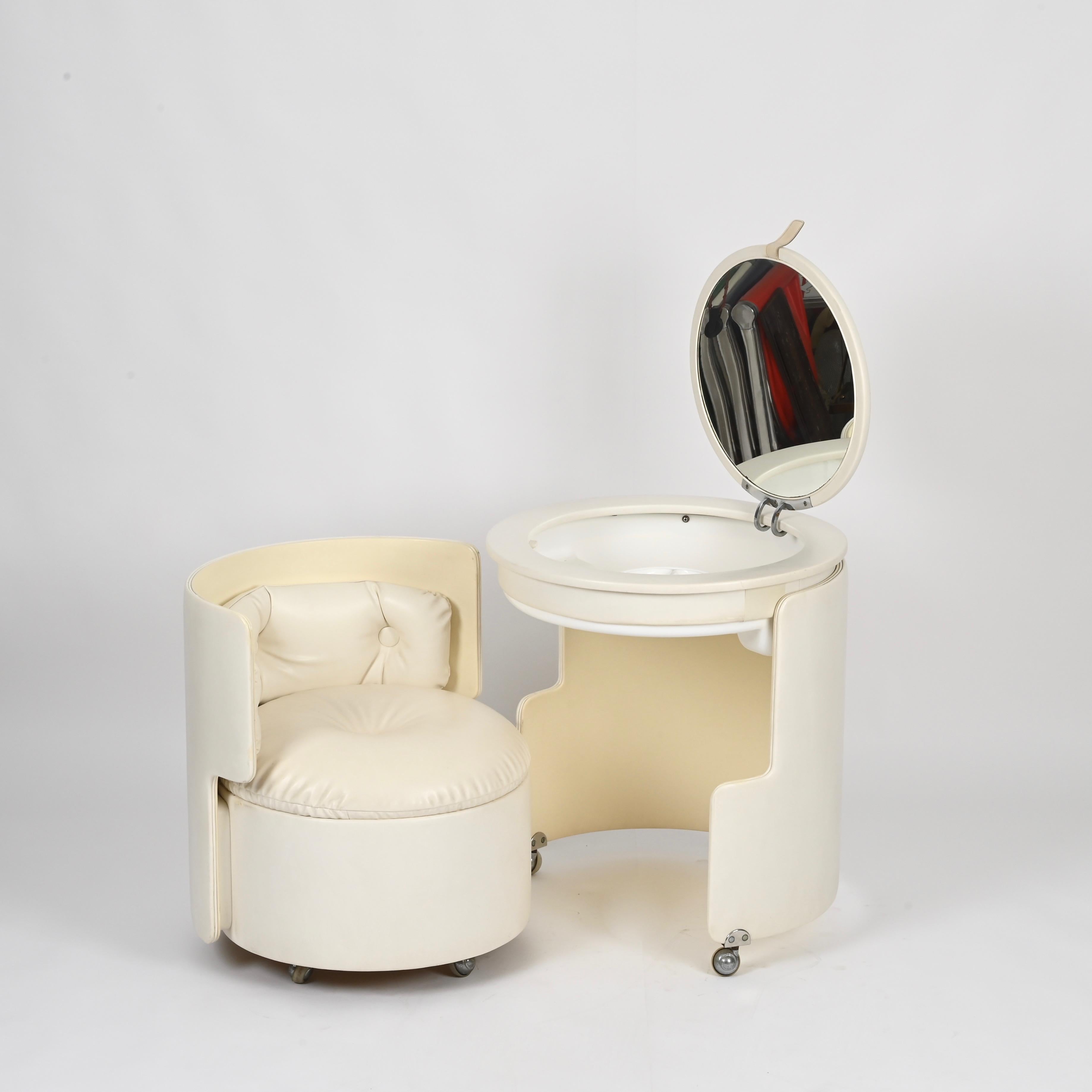 Metallo L. Massoni Dilly Dally White Leather Vanity Table by Poltrona Frau, Italy 1960s in vendita