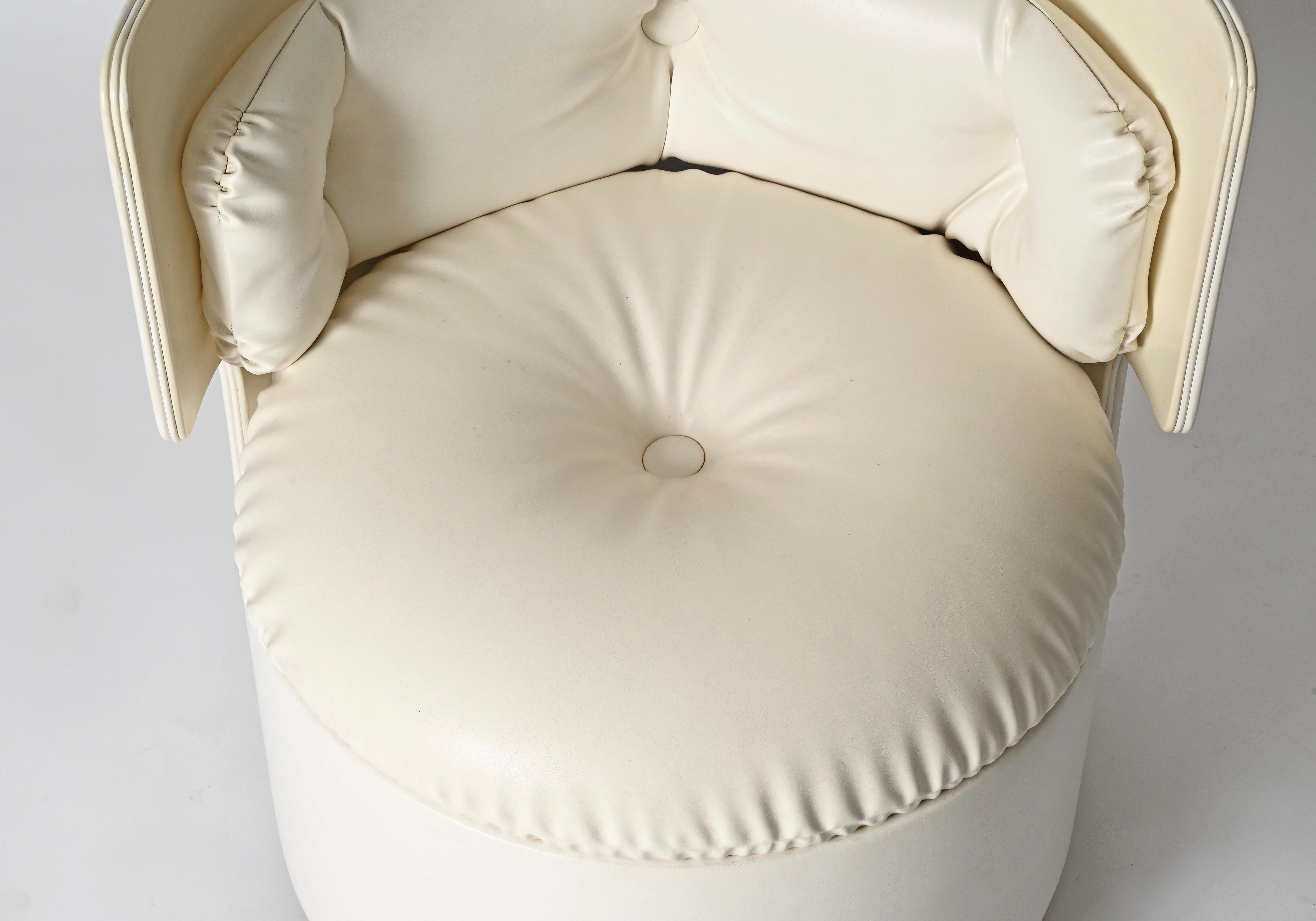 L. Massoni Dilly Dally White Leather Vanity Table by Poltrona Frau, Italy 1960s in vendita 1