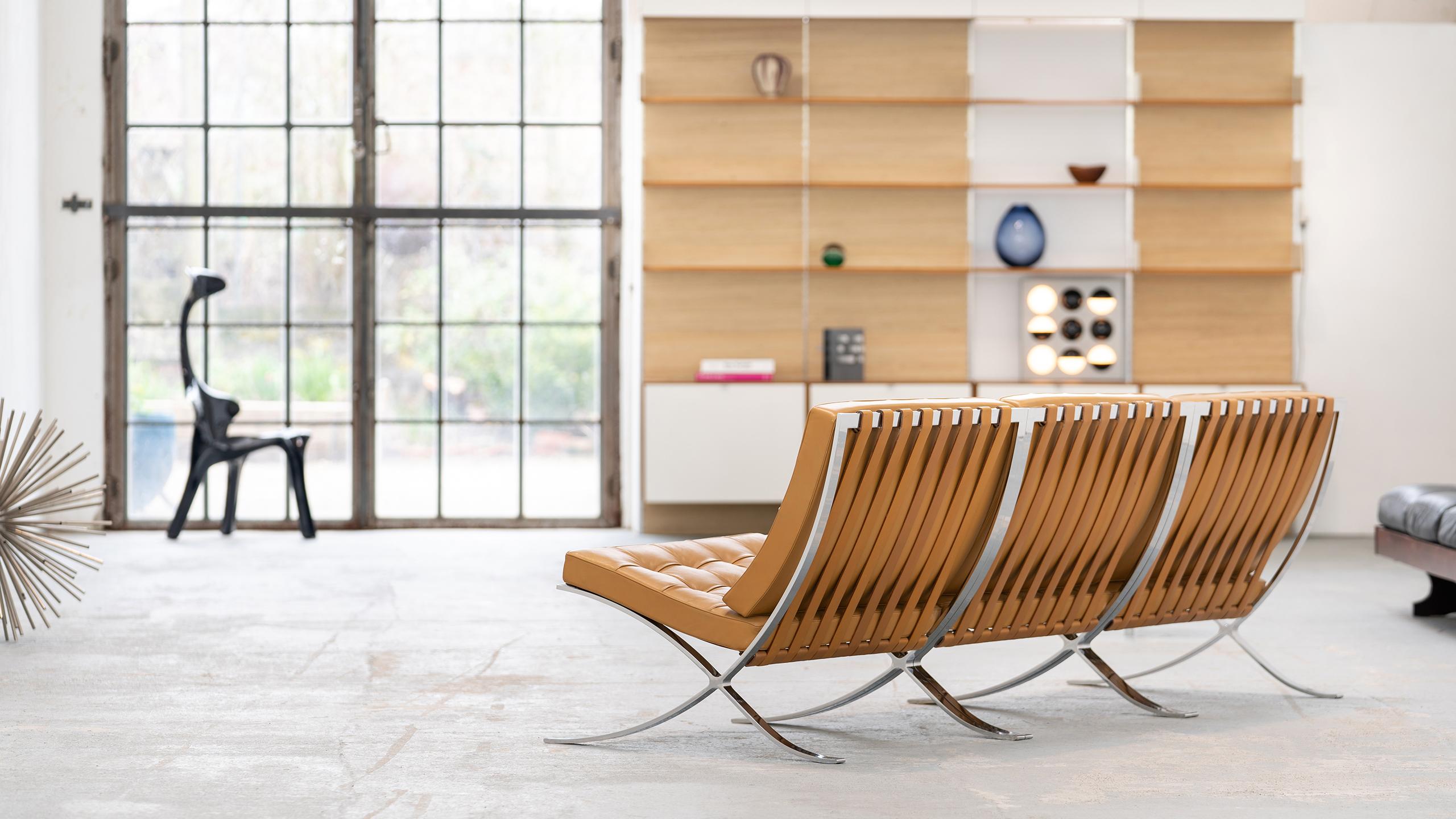 L. Mies van der Rohe, 3 Barcelona Chair, 1962 Edition by Knoll International 5