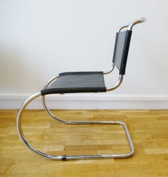 L. Mies Van Der Rohe - ensemble de 4 chaises "MR10