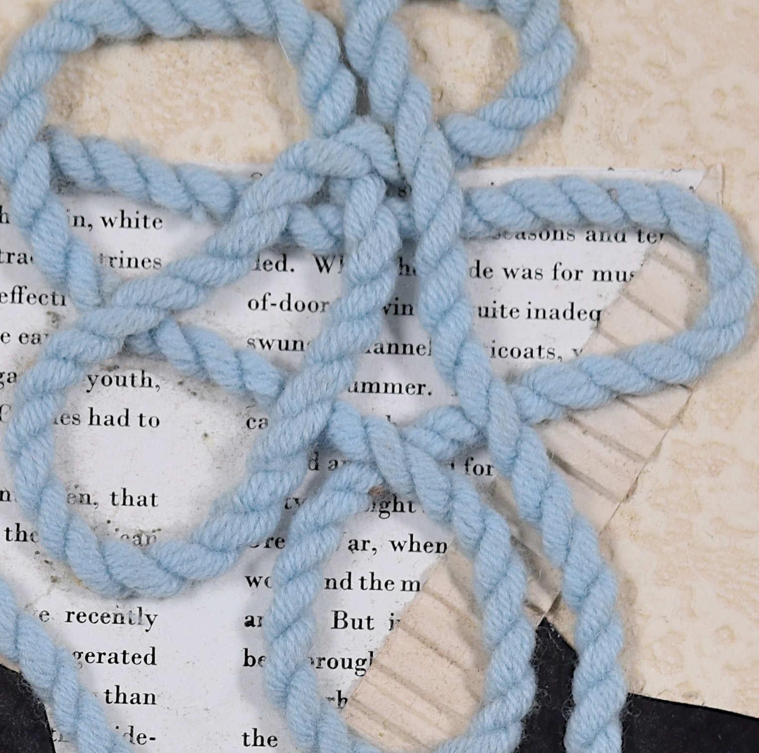 Blue Corde Kompositionen, Collage und Zeichnungsfusion von L. Richard (Assemblage), Mixed Media Art, von L Richards 