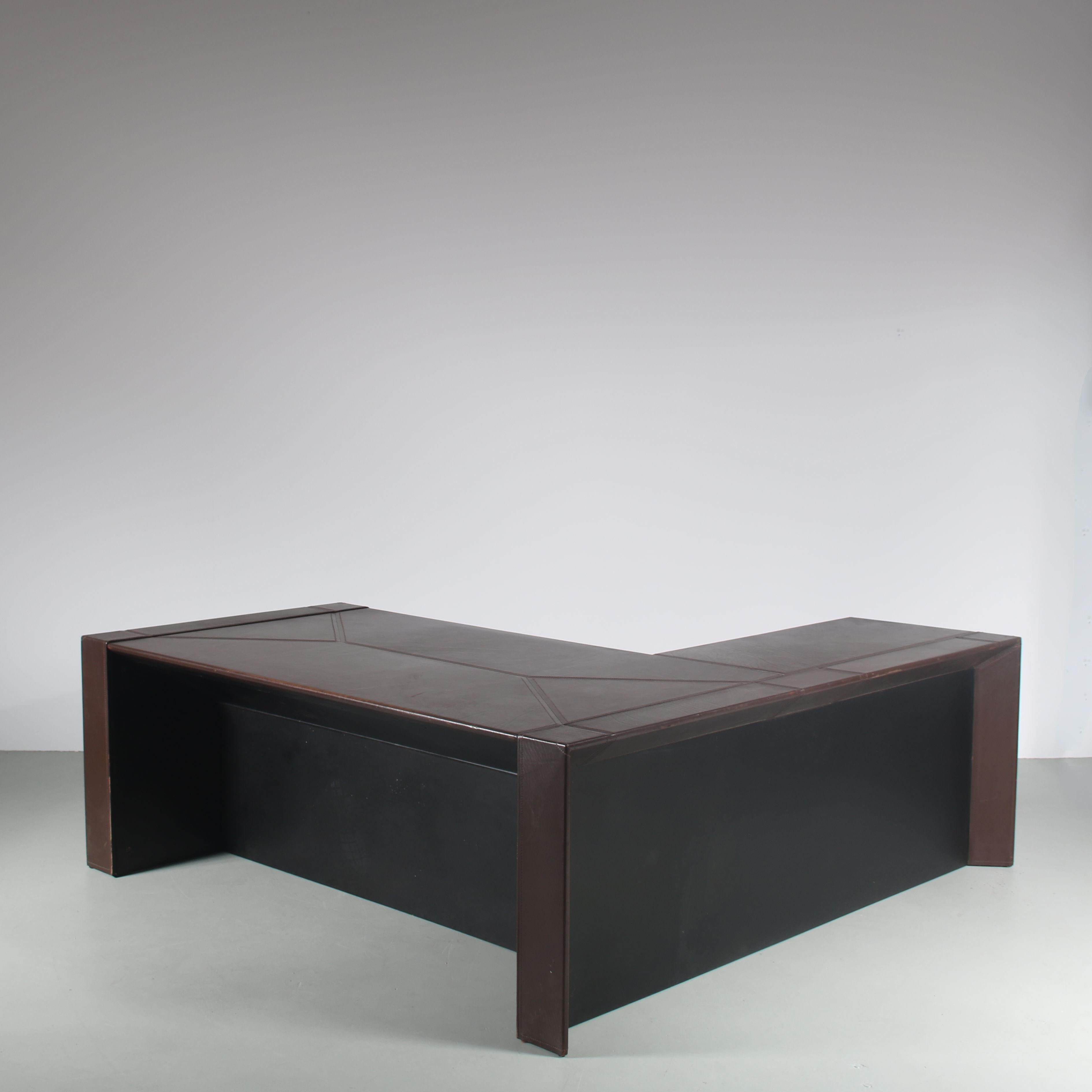 L-Shaped Desk by Guido Faleschini for Mariani, 1970 For Sale 9