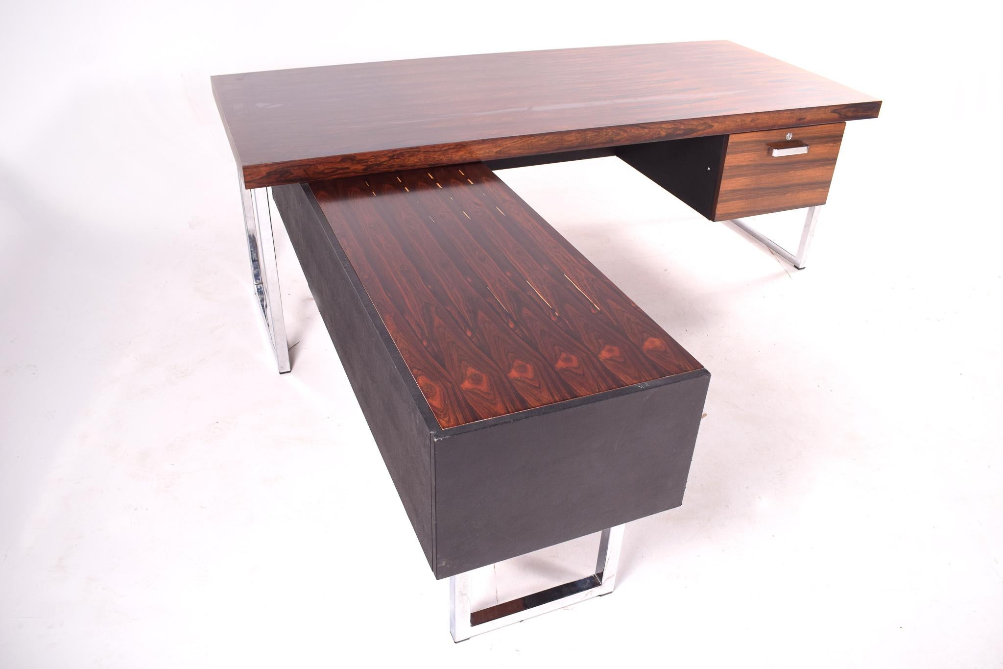 L-Shaped Desk in Rosewood by Gordon Russell 3